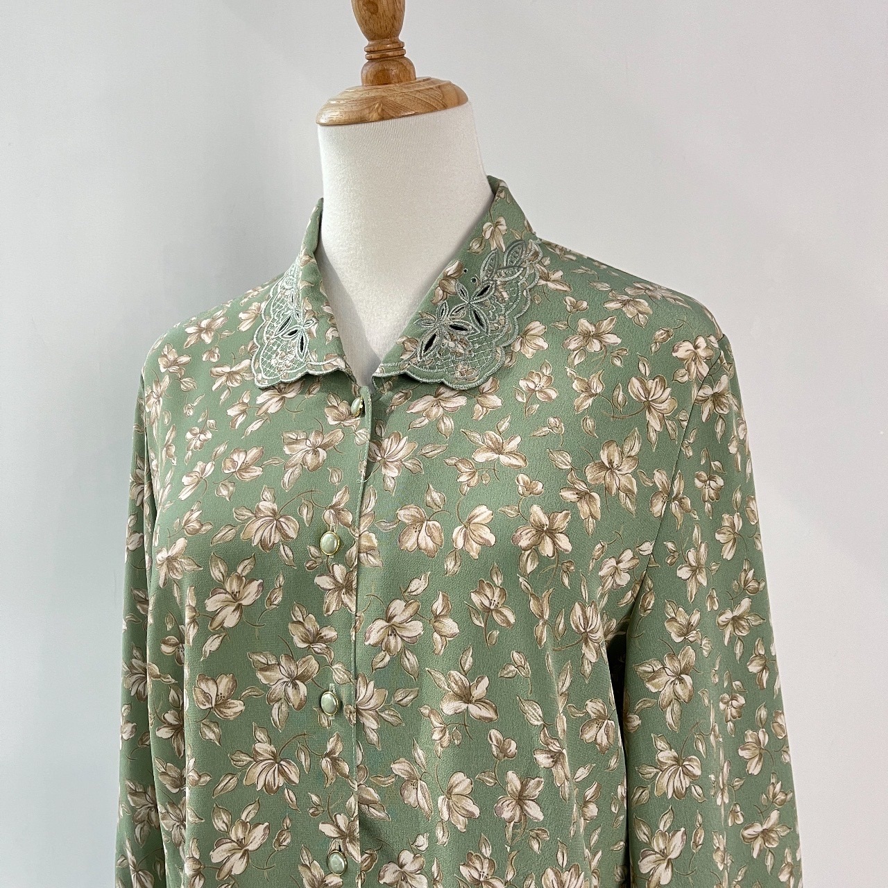 日本製清秀感花花長袖上衣