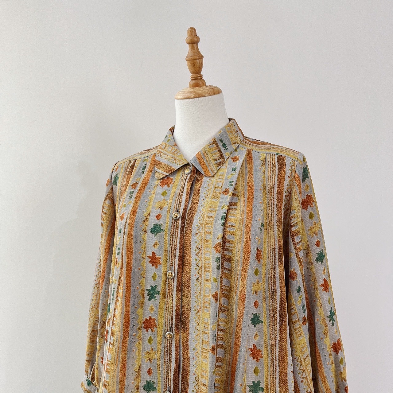 日本製蠟筆畫風秋日色花花上衣