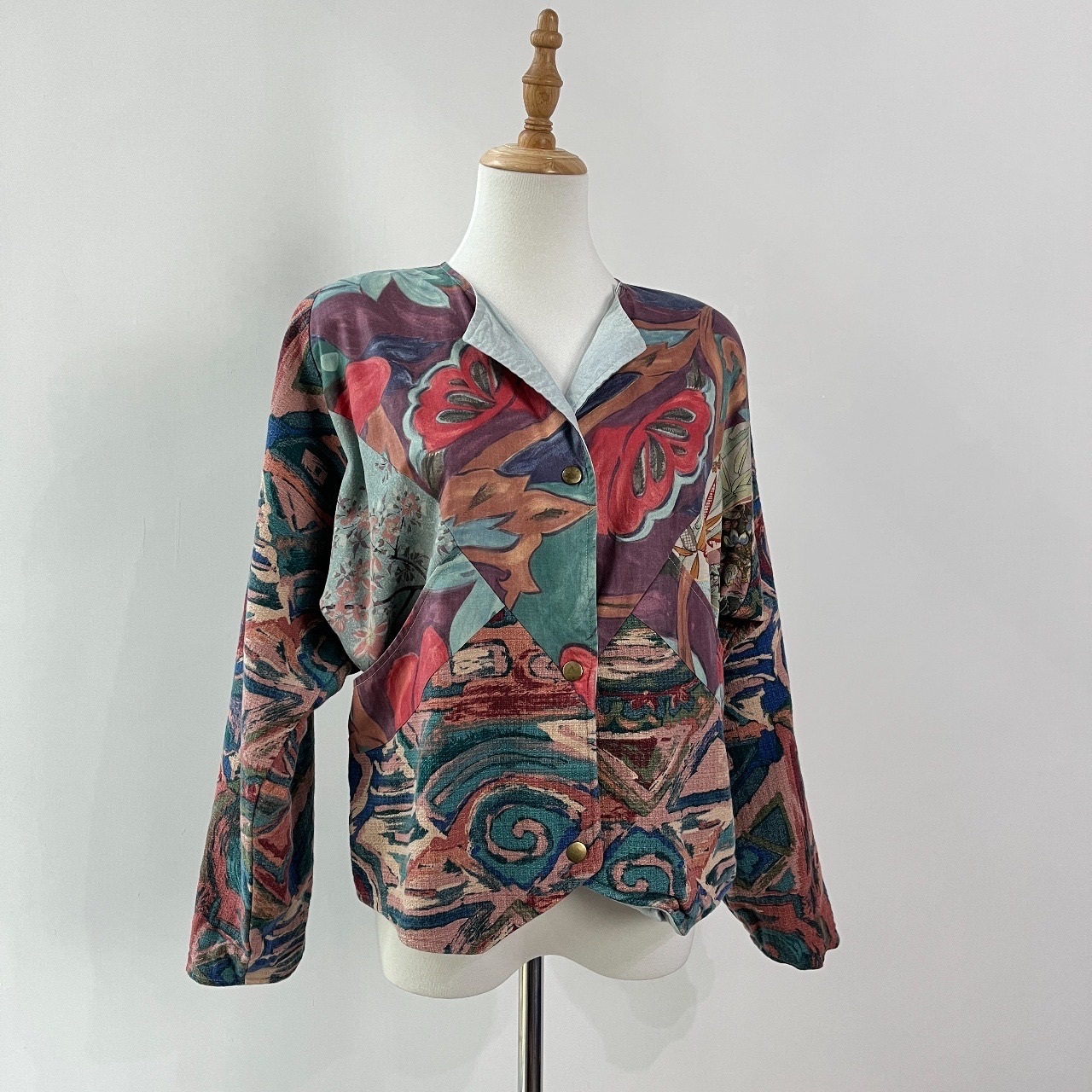 隨性藝術感拼畫風短身外套