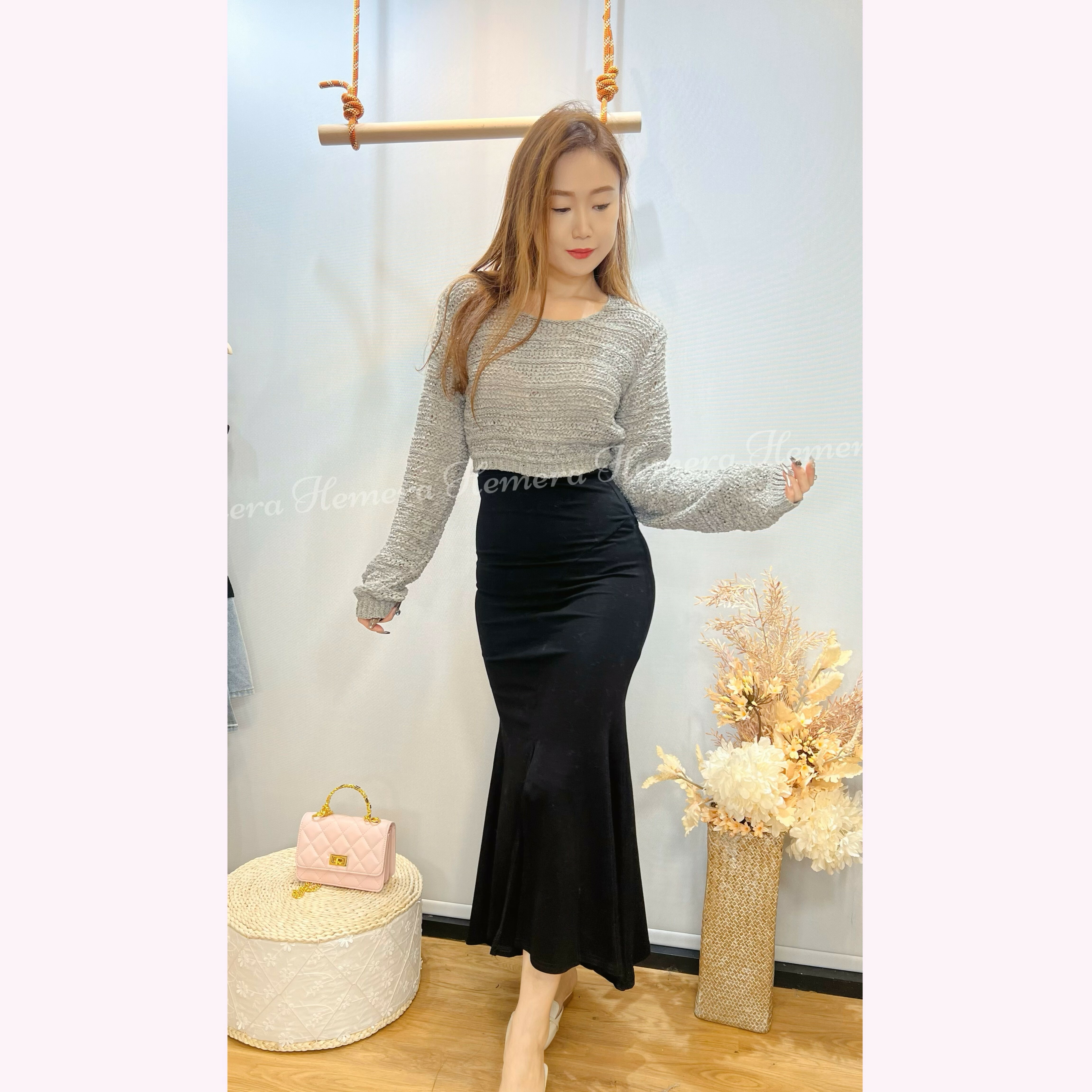 TP23W1045 蜂巢縷空短版上身