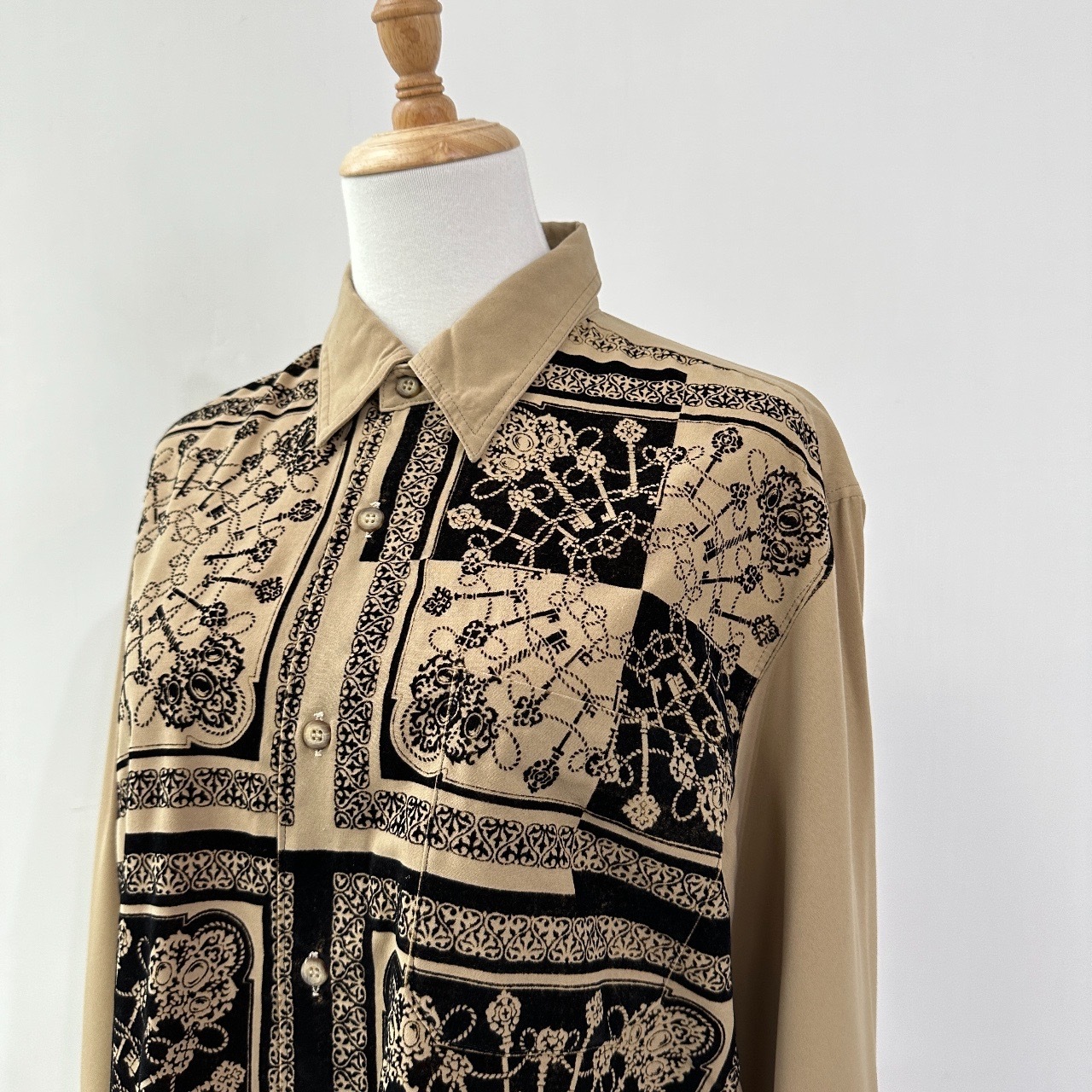 日本製沙丘色神秘魔法陣長袖上衣