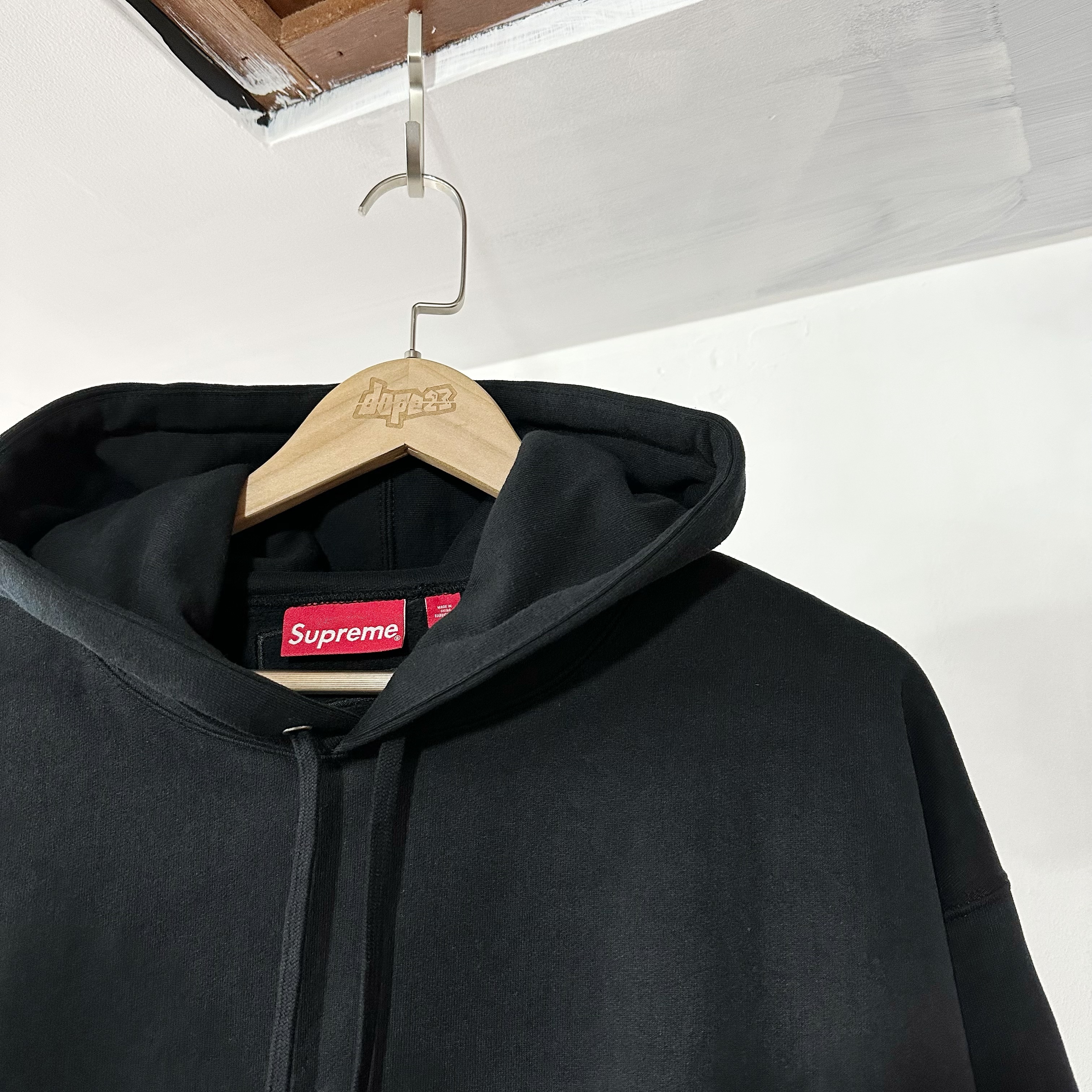 SUPREME SATIN APPLIQUE HOODED SWEATSHIRT BLACK