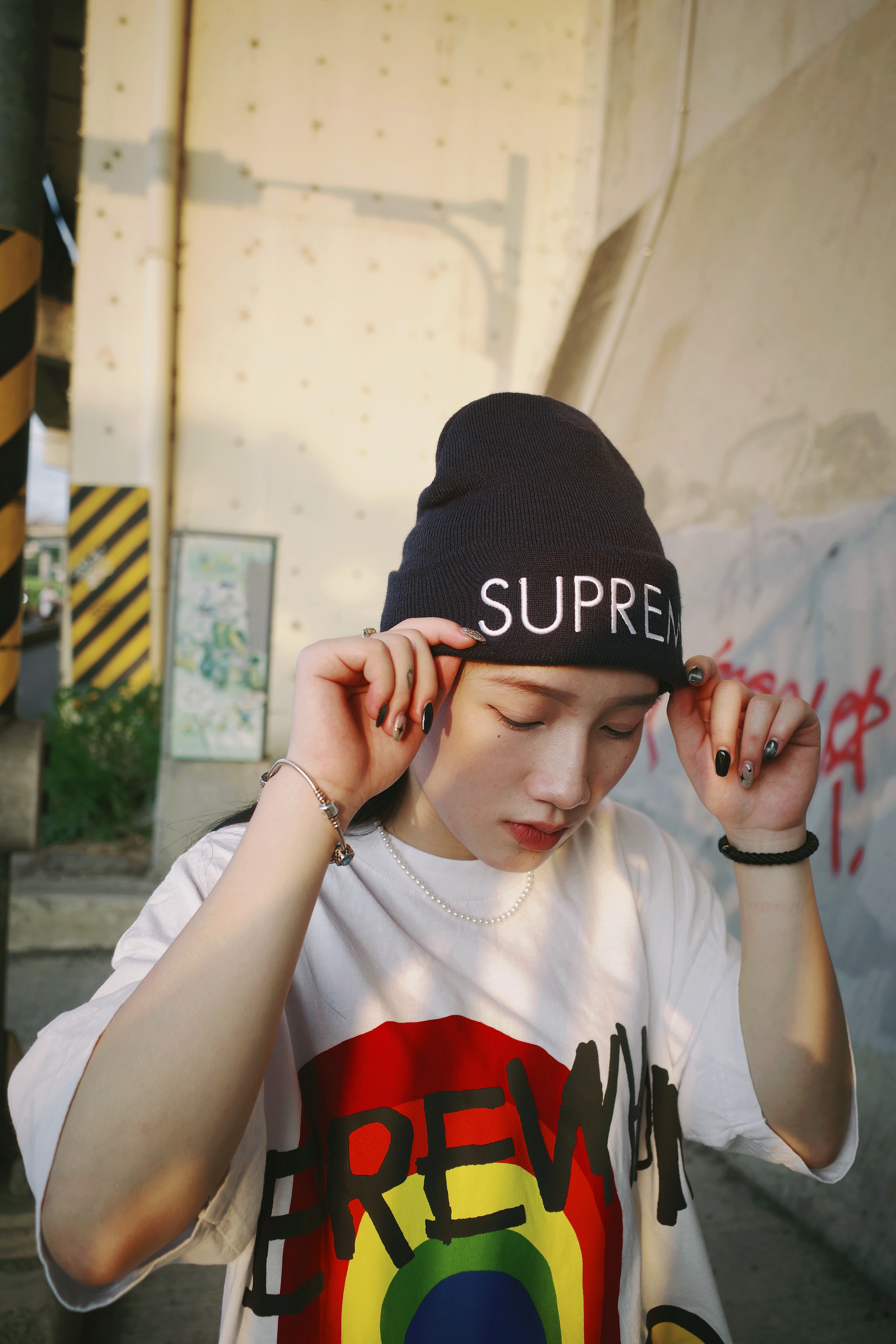 <快速出貨>SUPREME 刺繡字體毛帽 咖啡