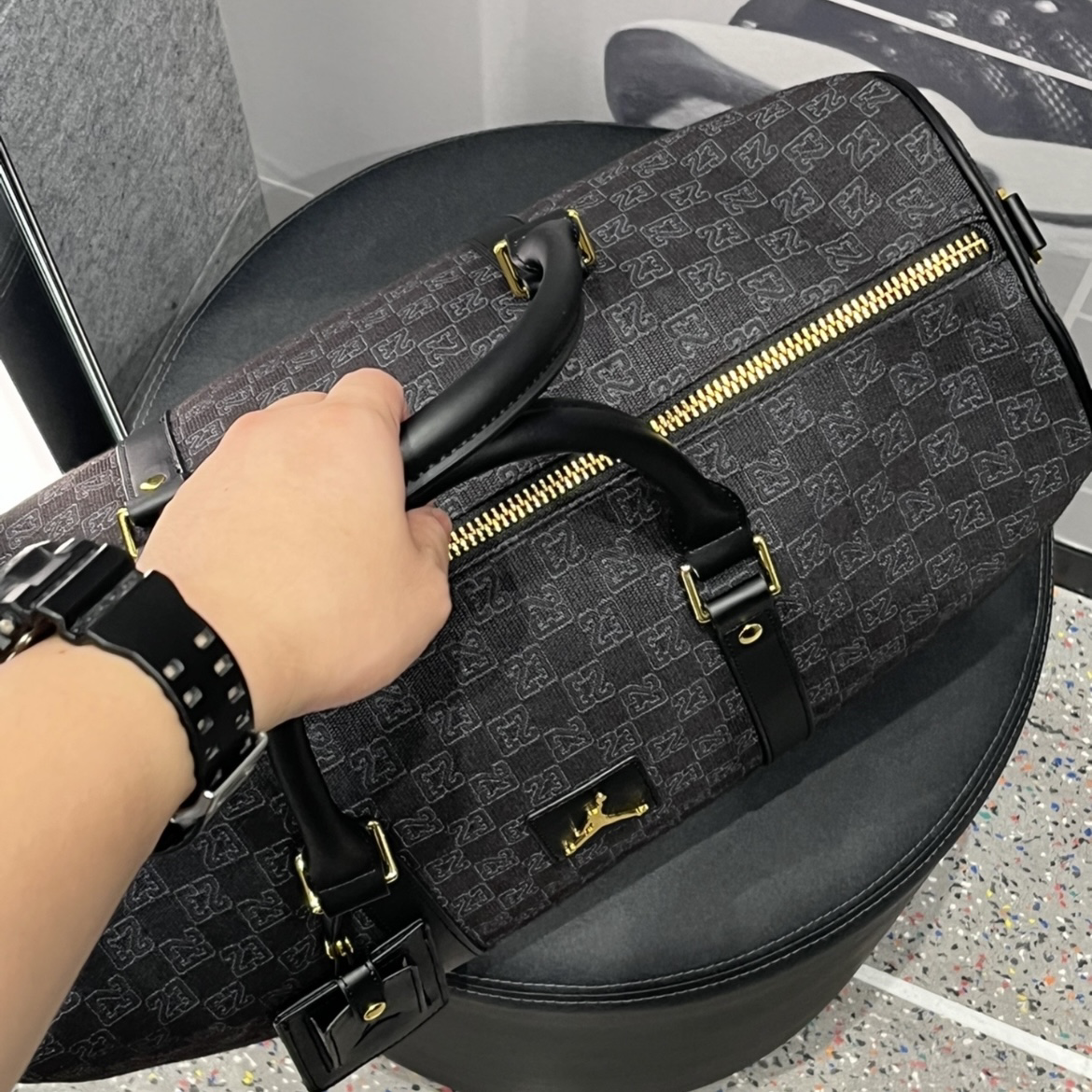 Jordan Monogram Duffle 喬丹復古老花棋盤格旅行袋