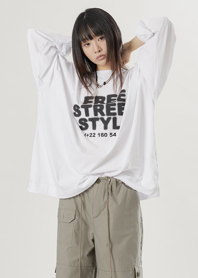 RAUCOHOUSE 噴漆文字寬鬆薄長袖（2COLOR）