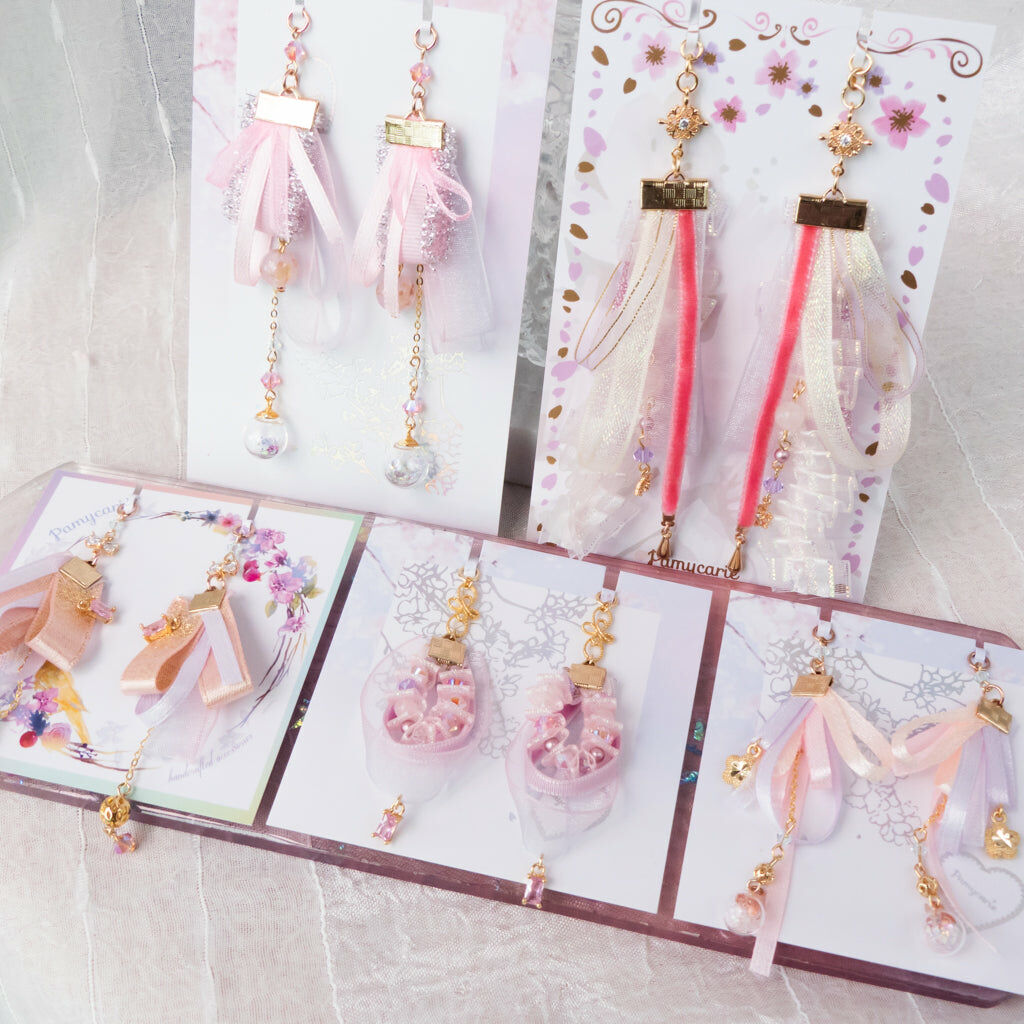 ③ Pendants - Pinky Kiss (5 Designs)
