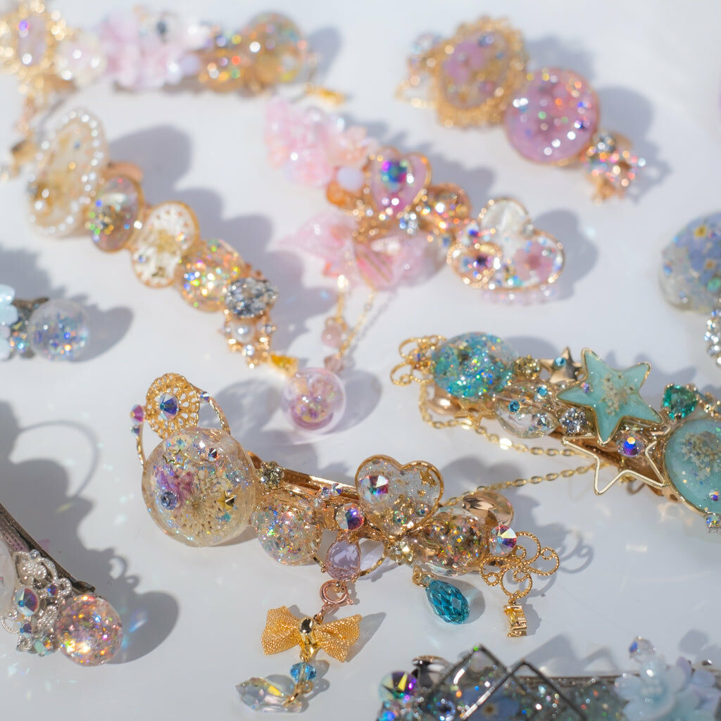 ⑤ Mini Resin Carrie Clip (10 Designs)