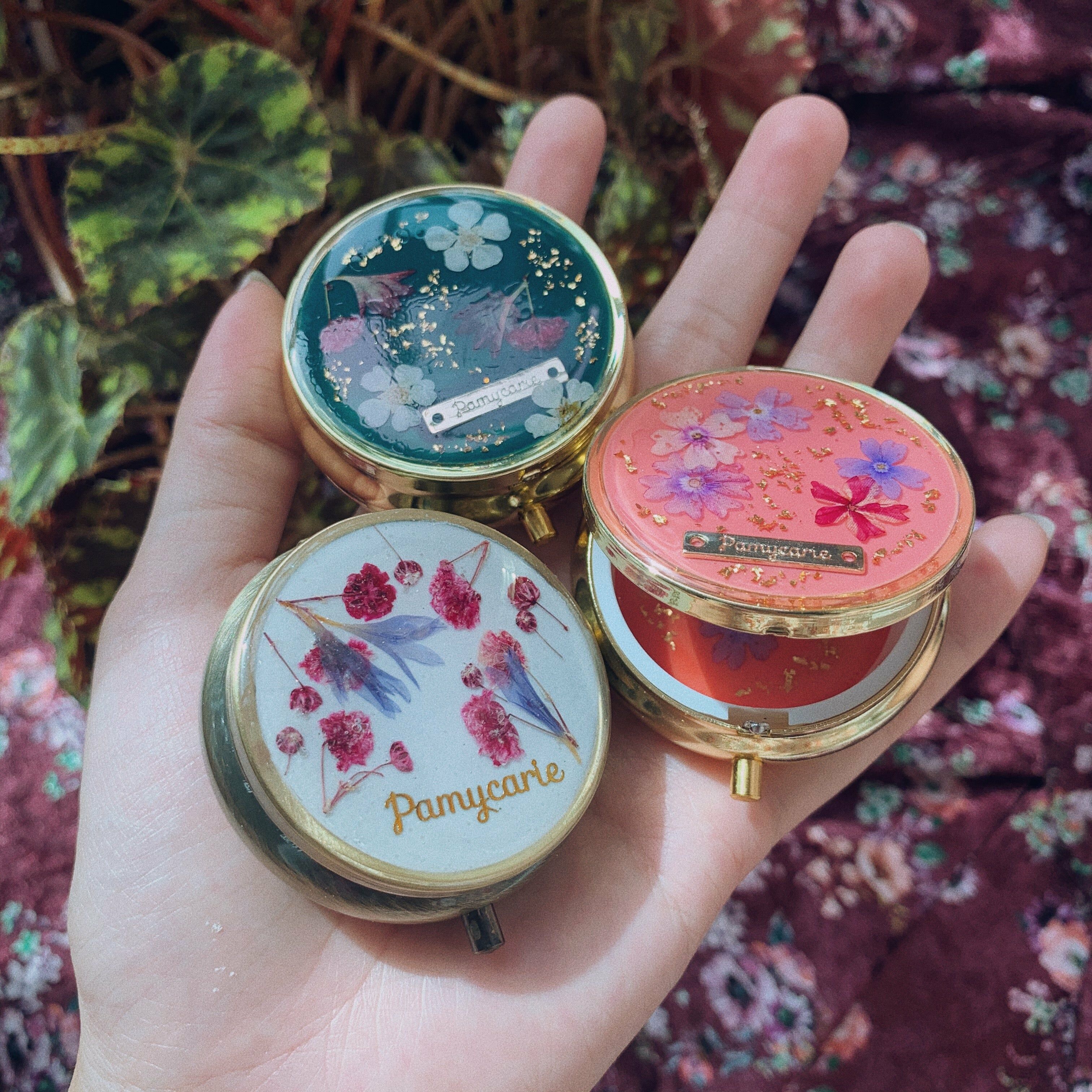 ⑦ Portable Accessory Box