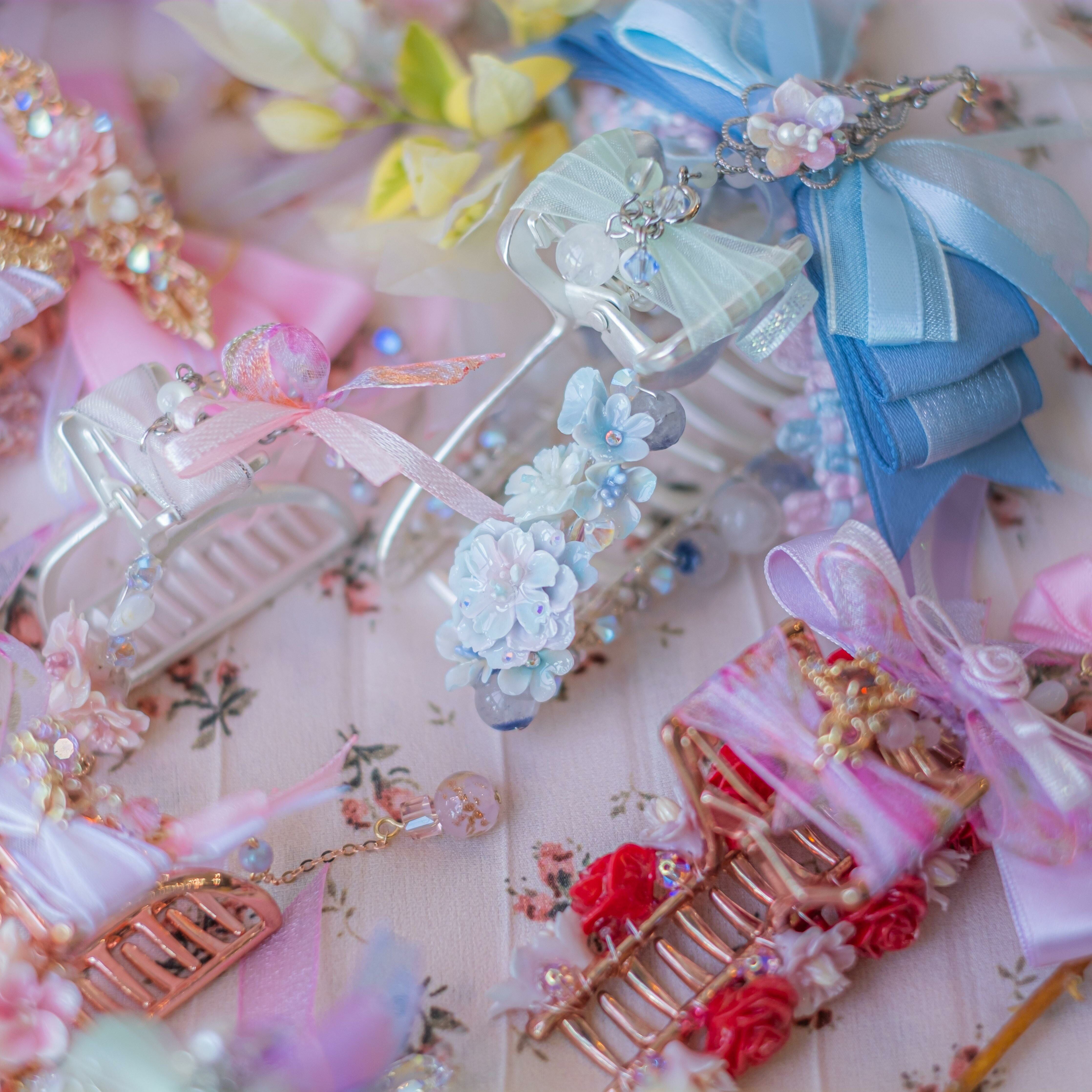 ➀➀ Floral Claw Clip with Detachable Pendant (10 Designs)