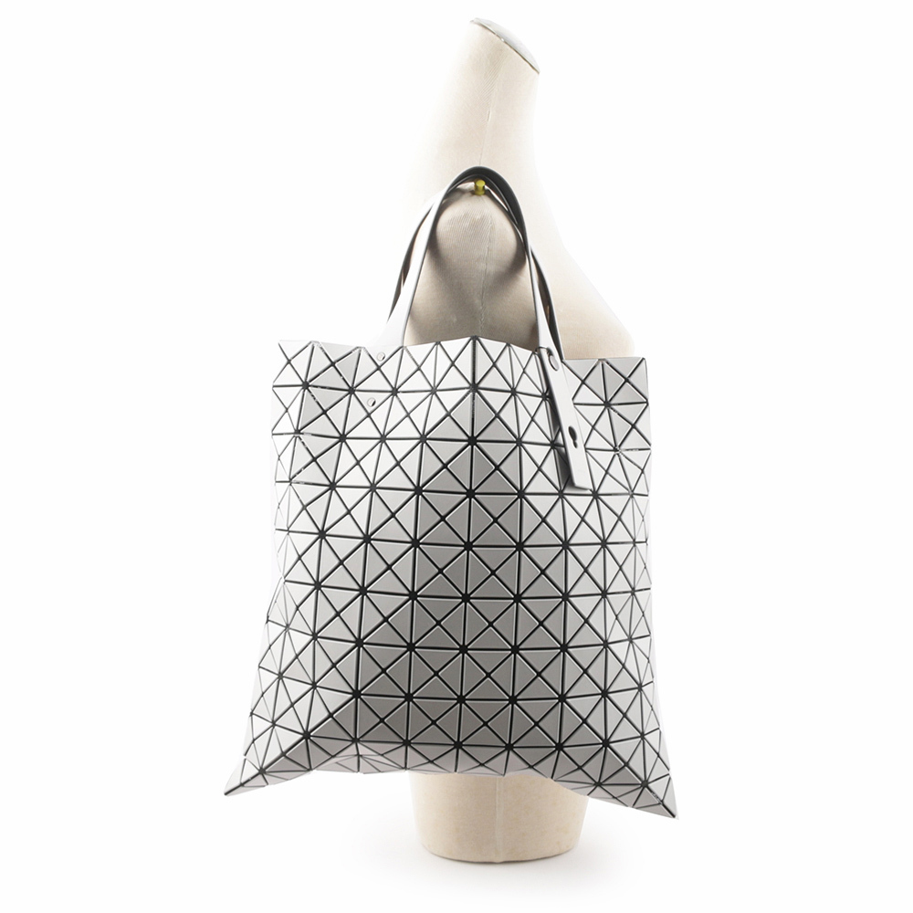 【ISSEY MIYAKE三宅一生】BAO BAO PRISM 10X10 啞光霧面手提包(淺灰色) AG503 11