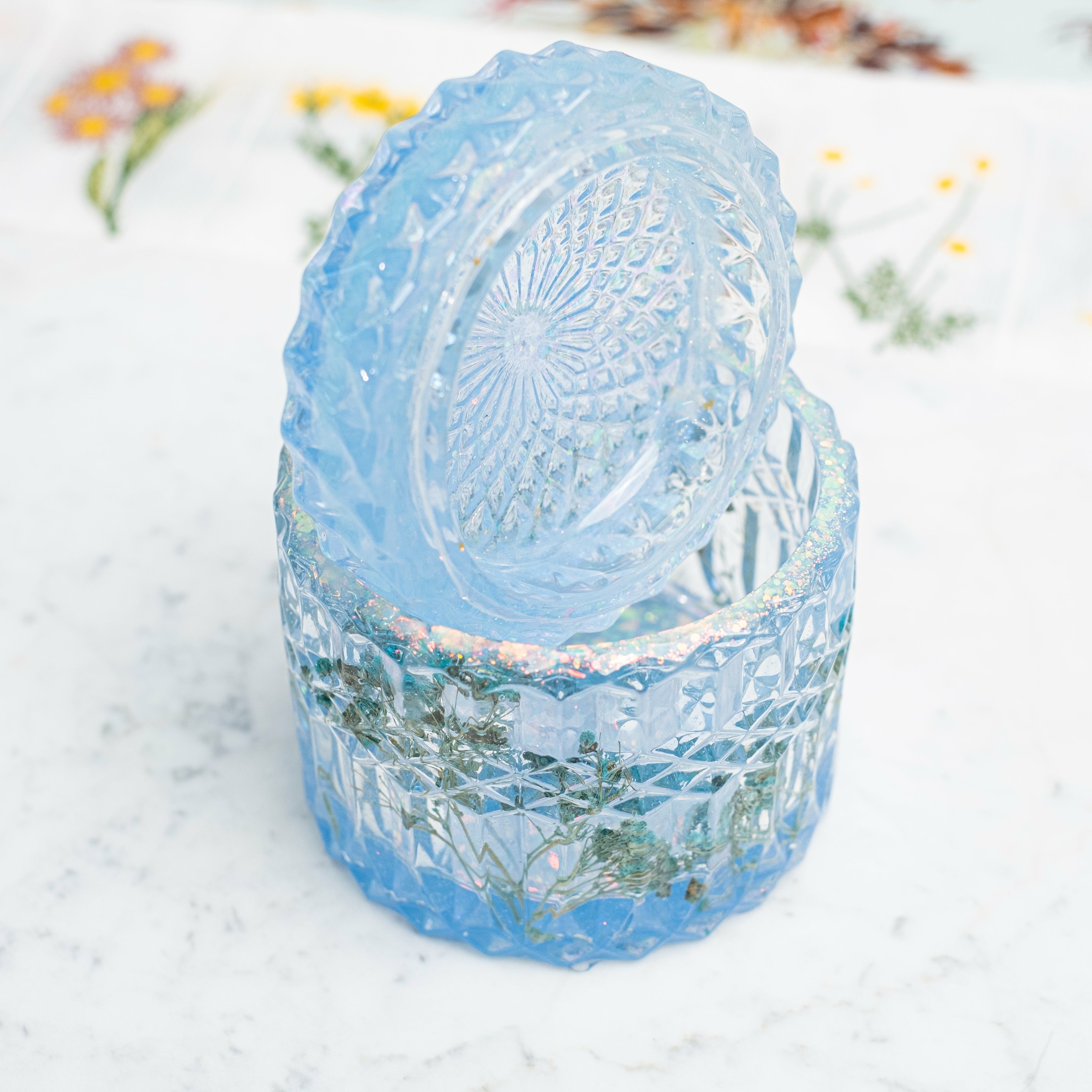 ⑩ Baby’s Breathe Candy Jar (2 Designs)