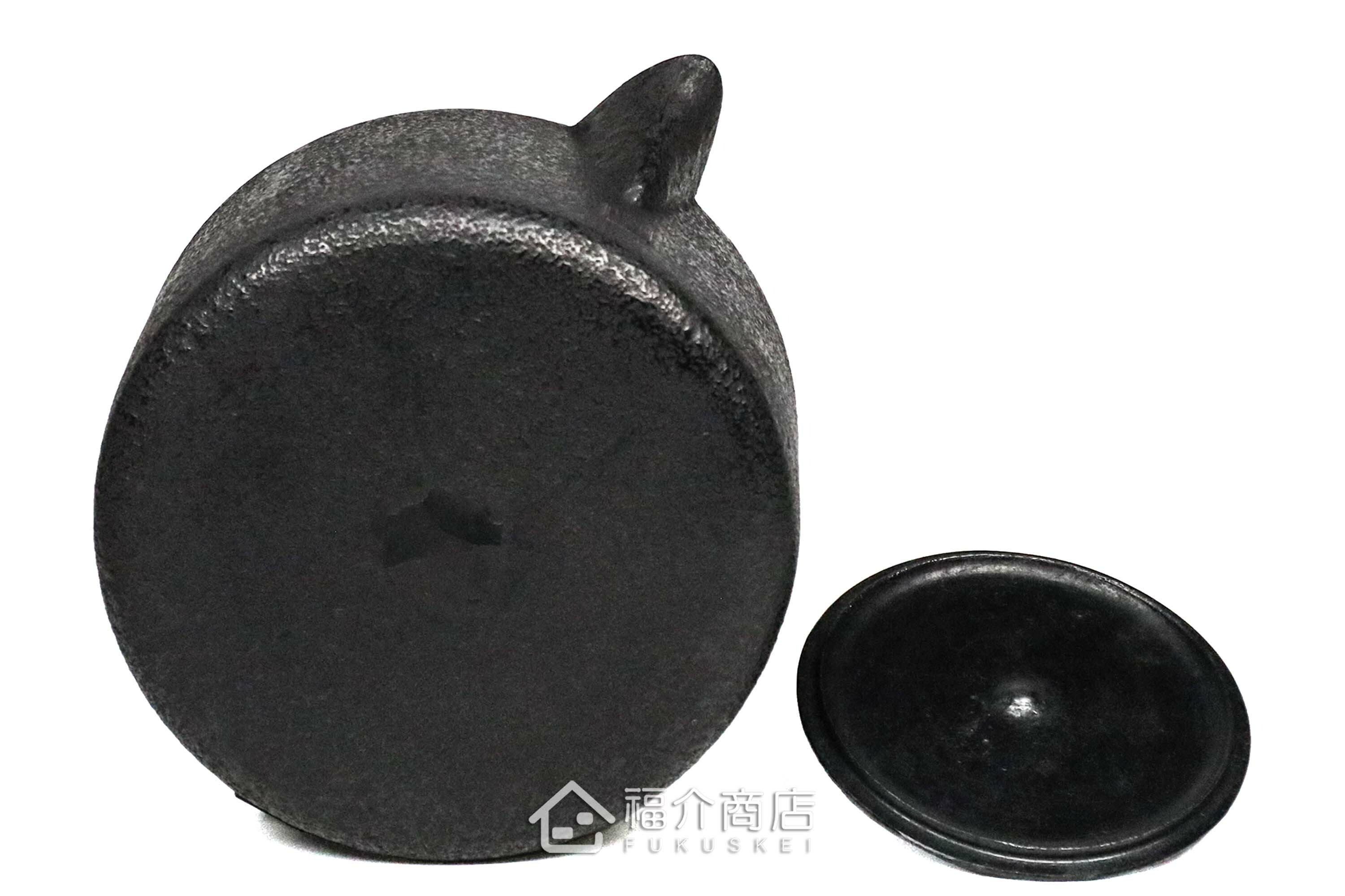 薰山工房所製作煮水泡茶用的鐵壺