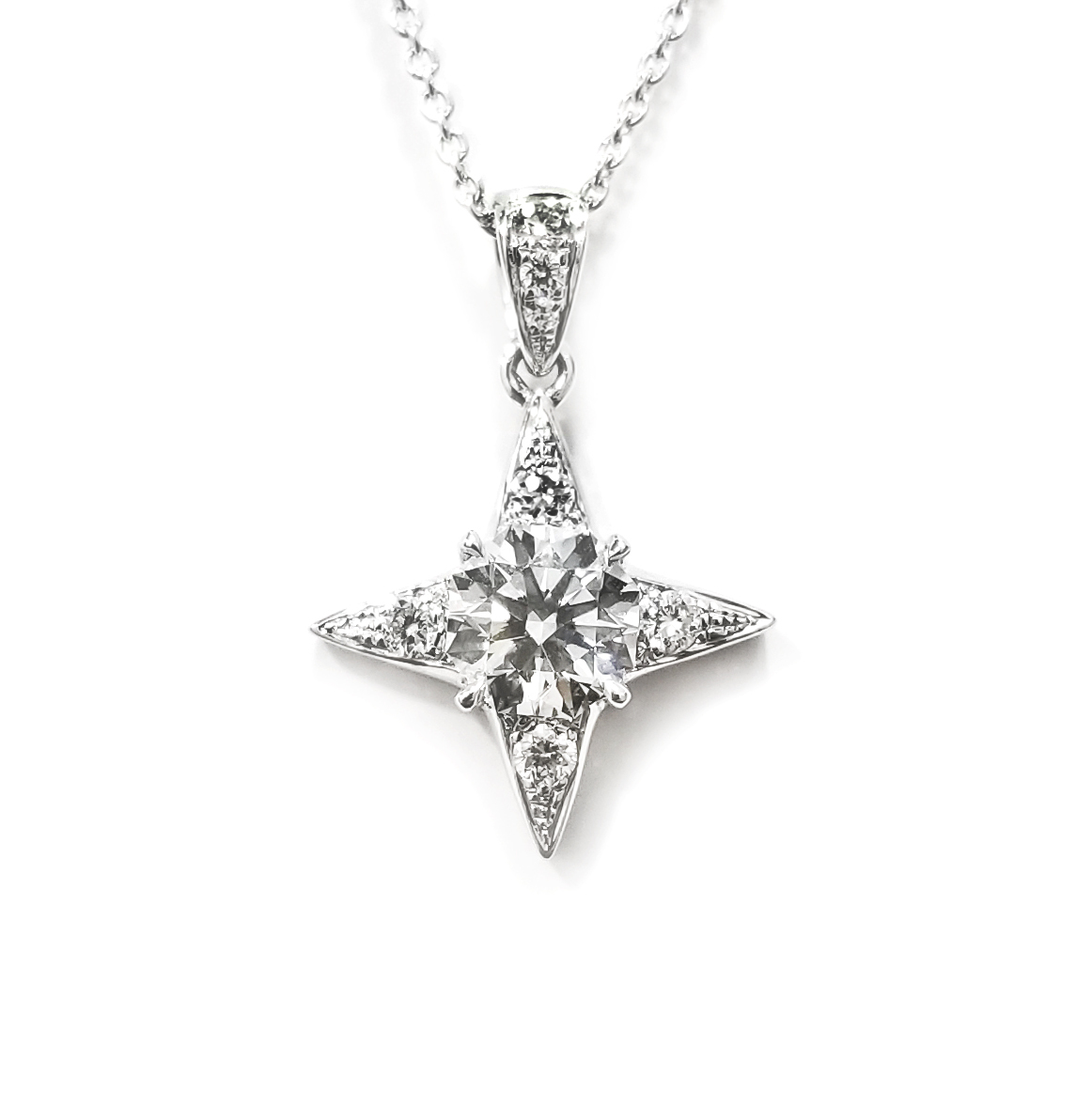 18K白金天然鑽石吊墜