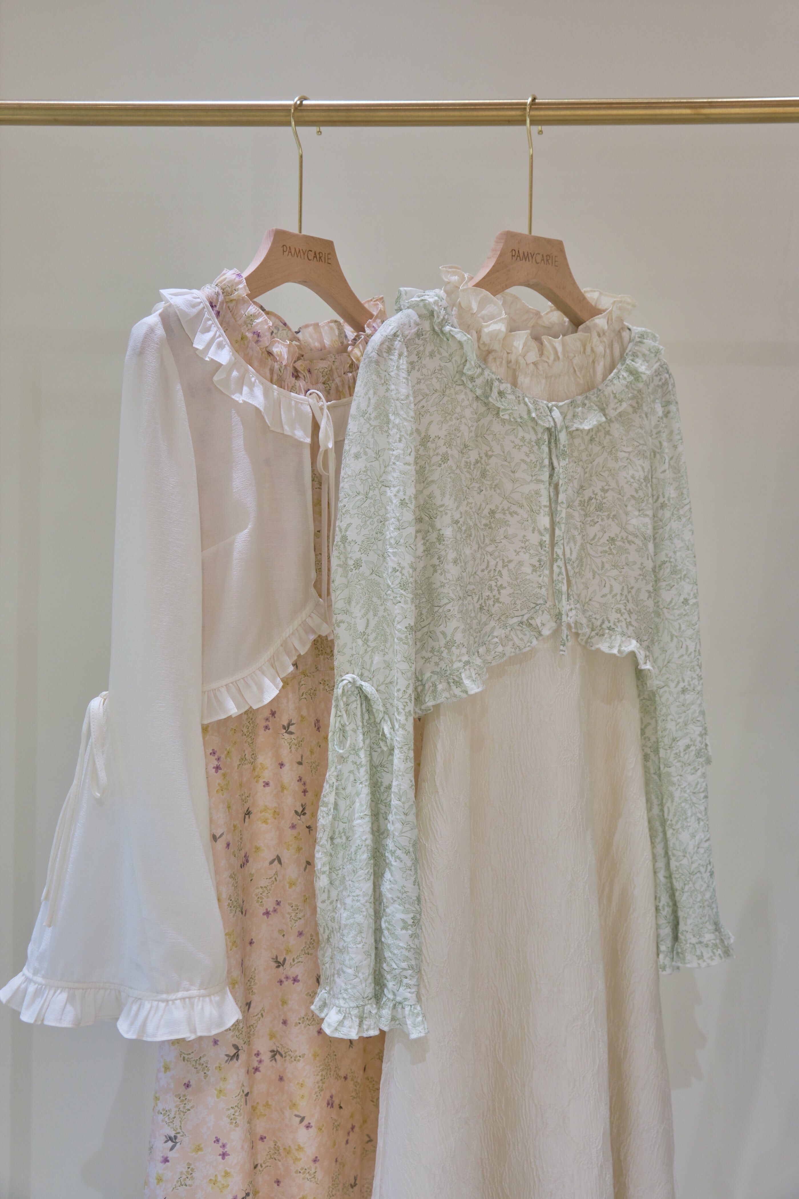 Drawstring Ruffled Collar Dress & Trumpet Sleeve Short Jacket Set (Cream/Floral)