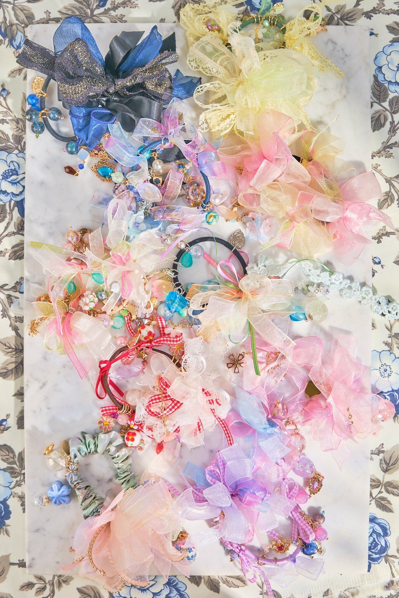 ⑧ Rainbow Charm Scrunchies/Bracelet (10 Designs)