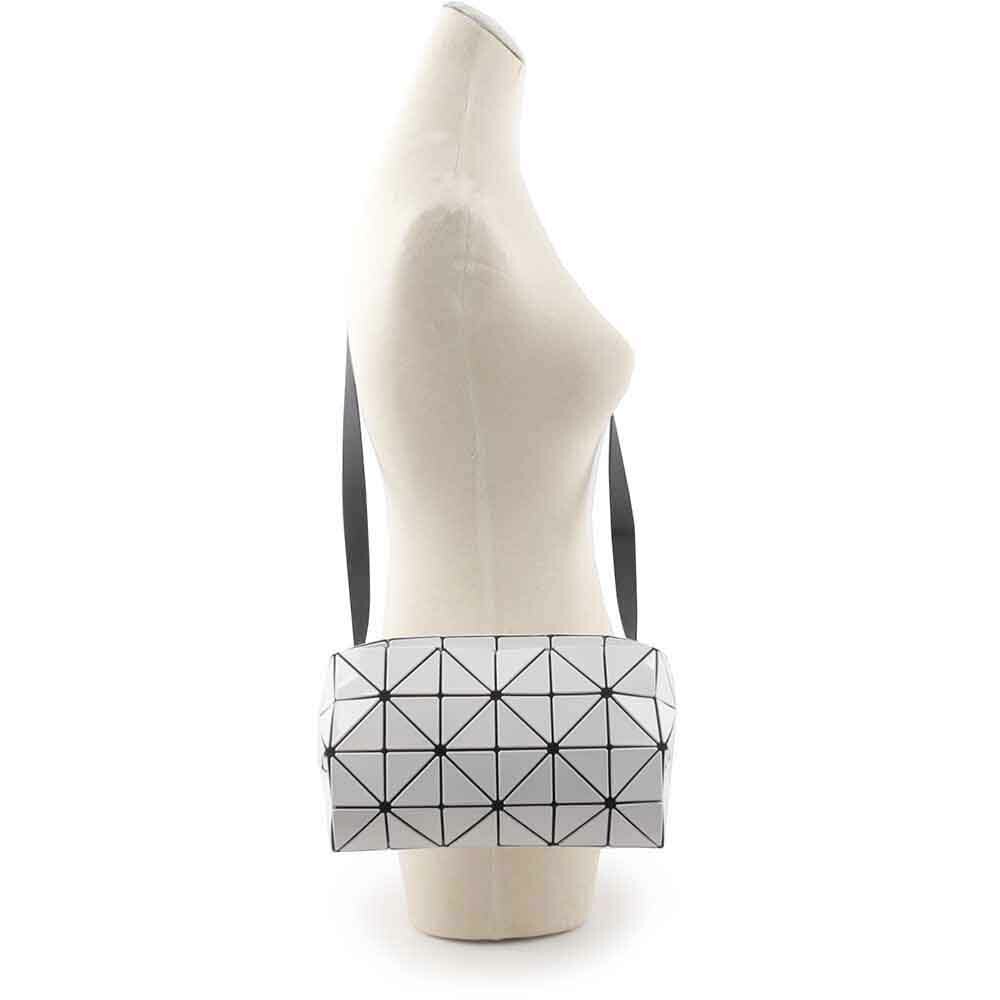 【ISSEY MIYAKE三宅一生】BAO BAO CARTON 4x6 方盒斜背包(白色) AG422 01