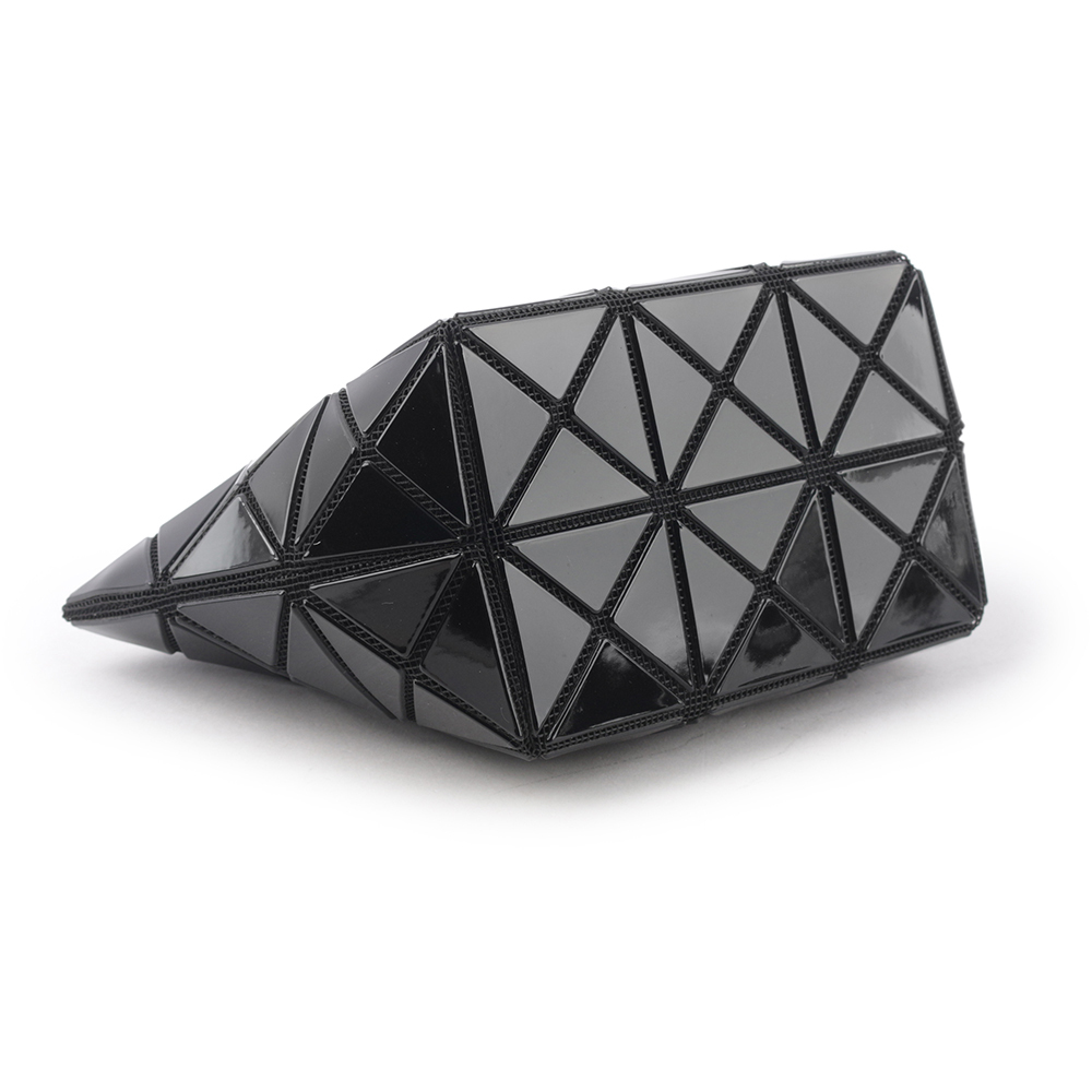 【ISSEY MIYAKE三宅一生】BAO BAO PRISM 3X5 亮面萬用/化妝包(黑色) AG045 15
