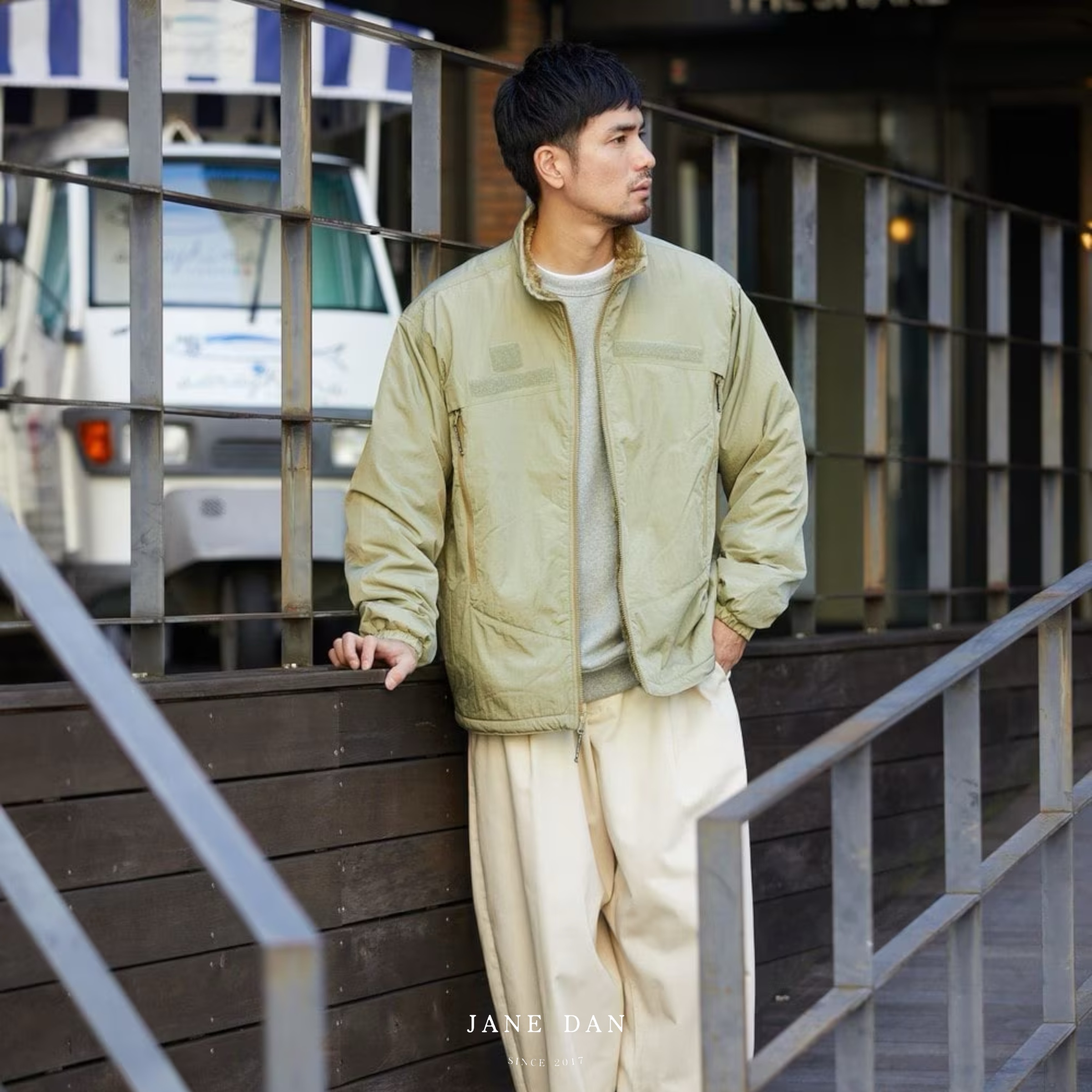 サイズはMですREVERSIBLE FLEECE MILITARY BLOUSON - ブルゾン