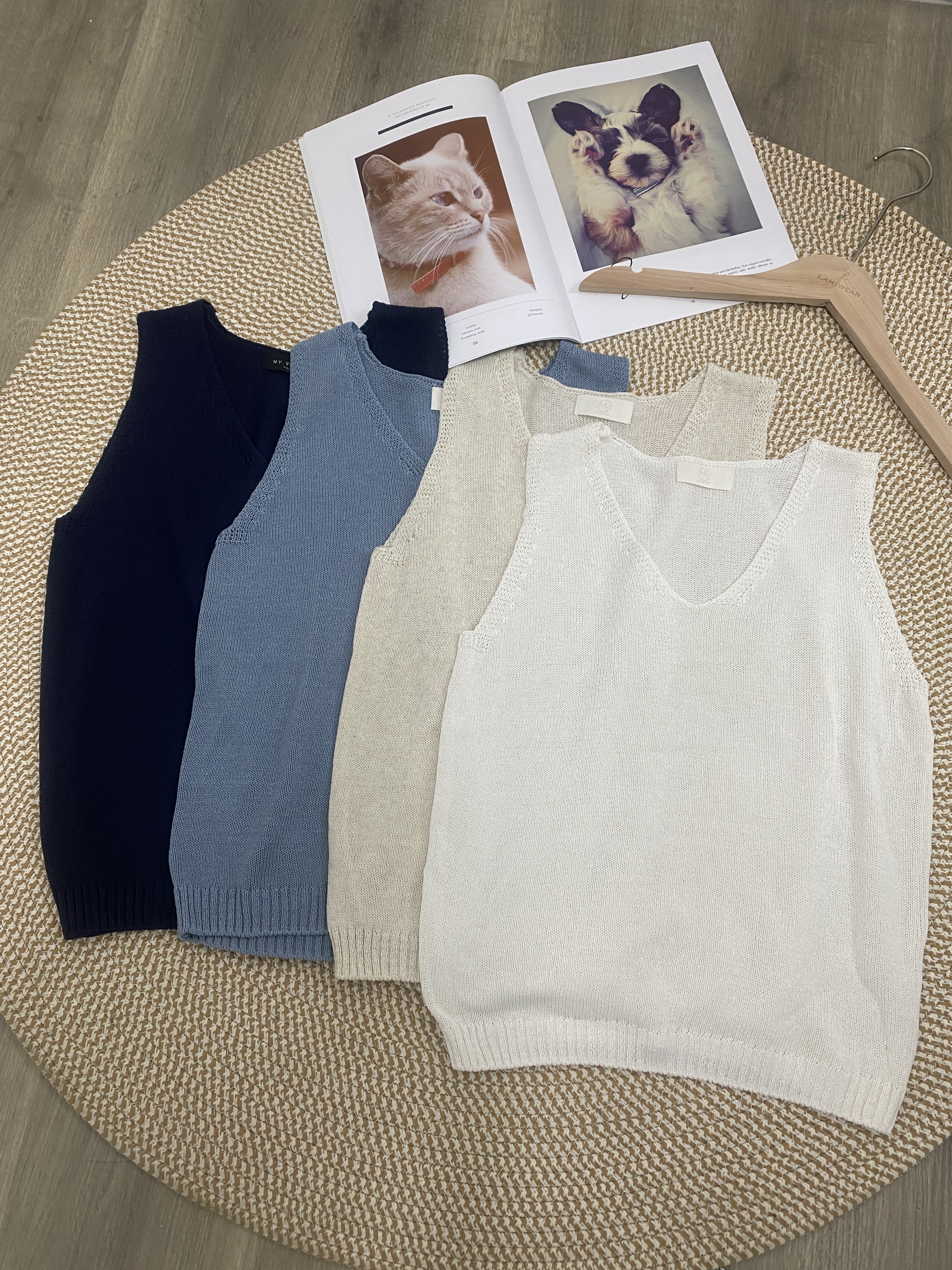 【 現貨 】幼針織V領背心