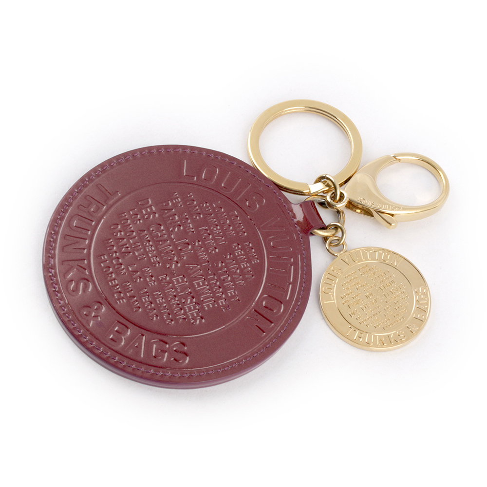 【Louis Vuitton / LV】Trunks & Bags 標誌漆皮圓牌吊飾/鑰匙圈(葡萄紫) M93605