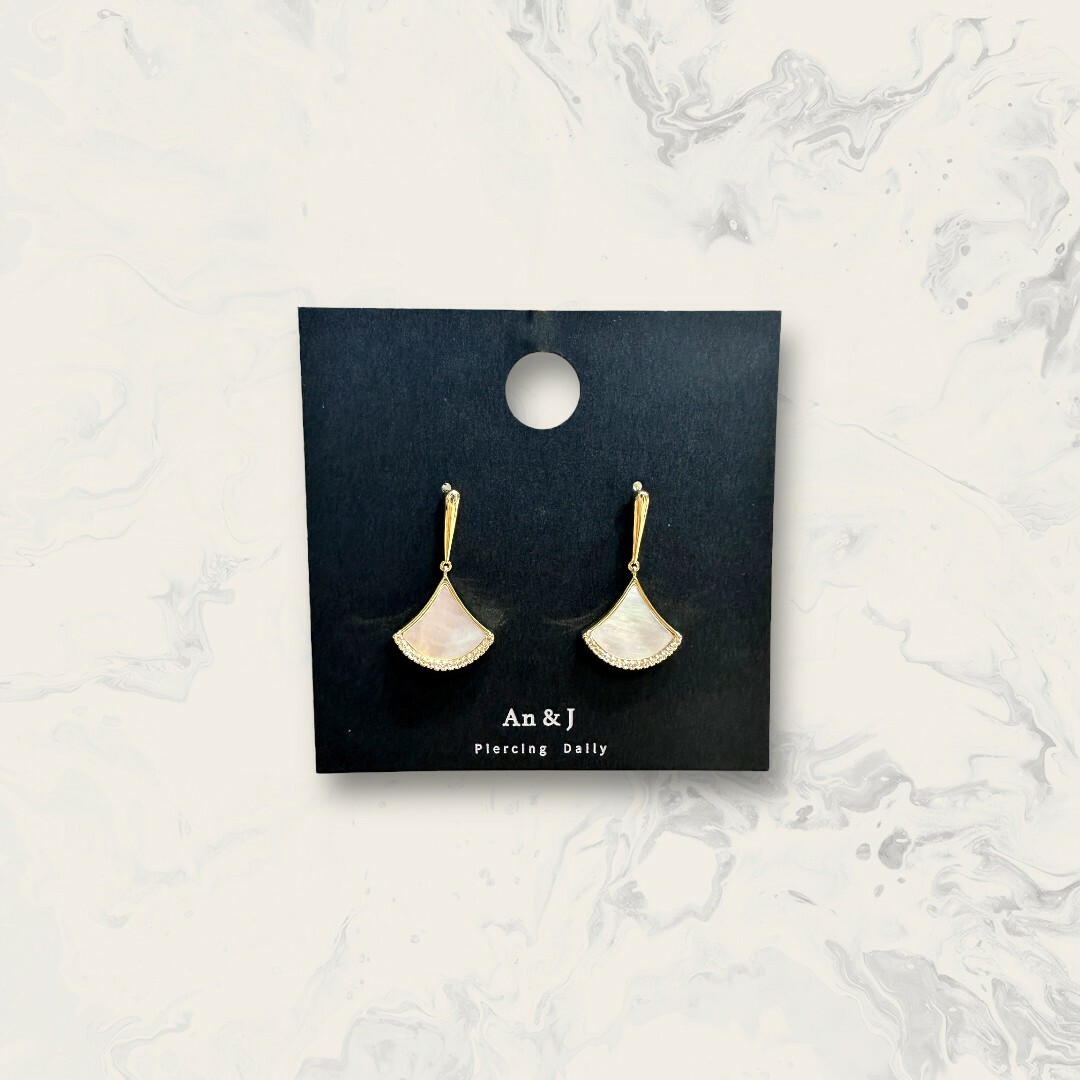 韓國直送-銀針 金長水滴吊金邊貝殼面扇形下線鋯 鍍14K