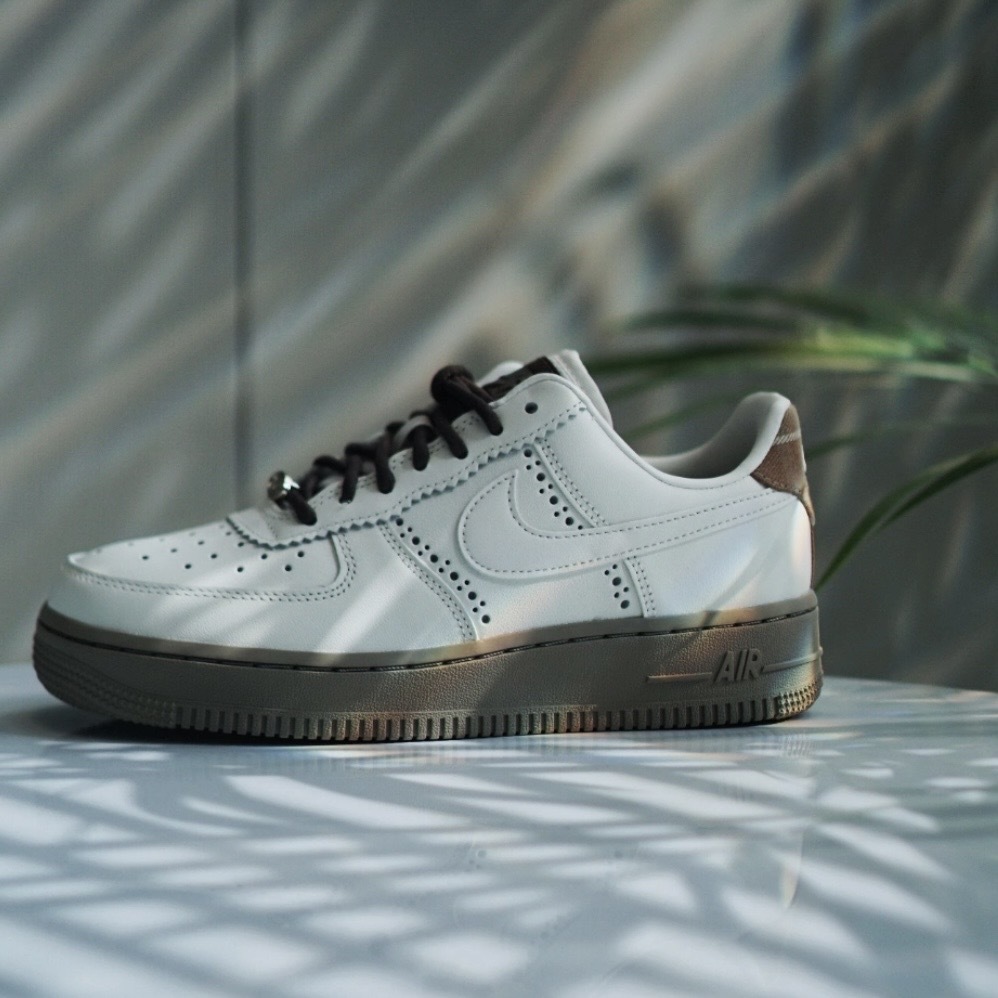 Nike Air Force 1 Low 巴洛克 美拉德 白棕 雕花 FV3700-112