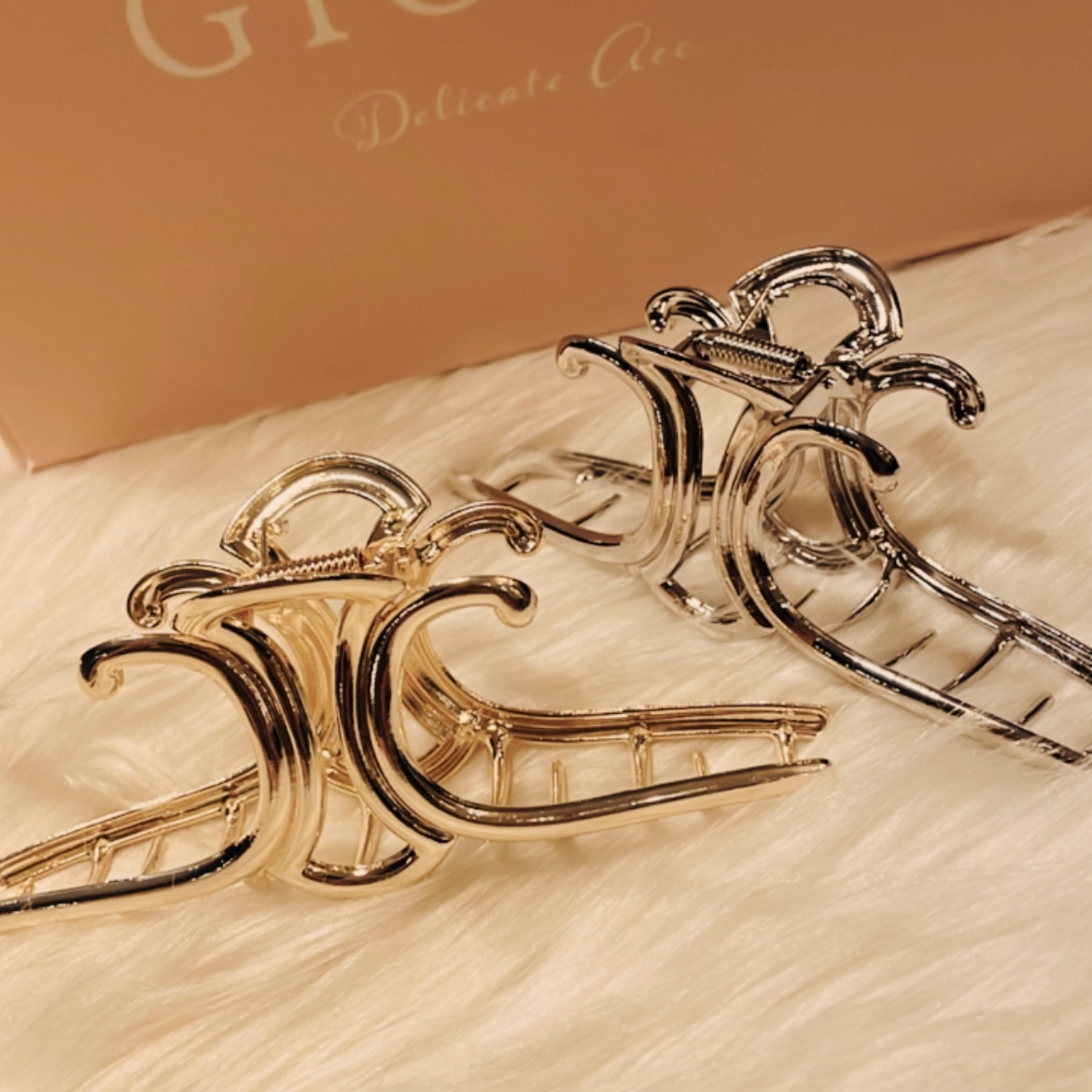 經典凱旋門 金銀屬髮夾