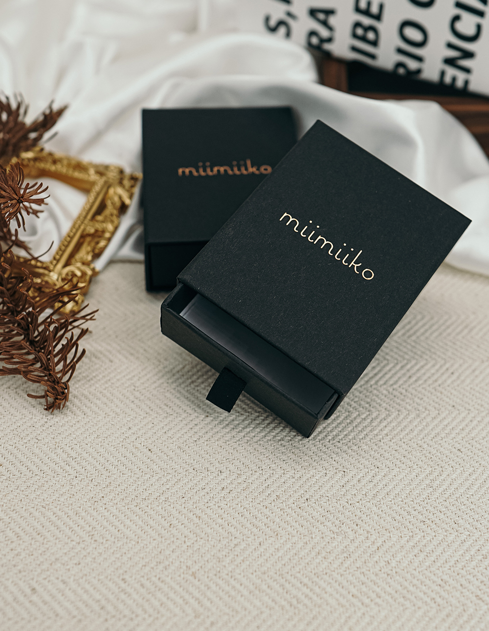 miimiiko 燙金 LOGO 飾品緞帶抽屜禮盒 ✦ S