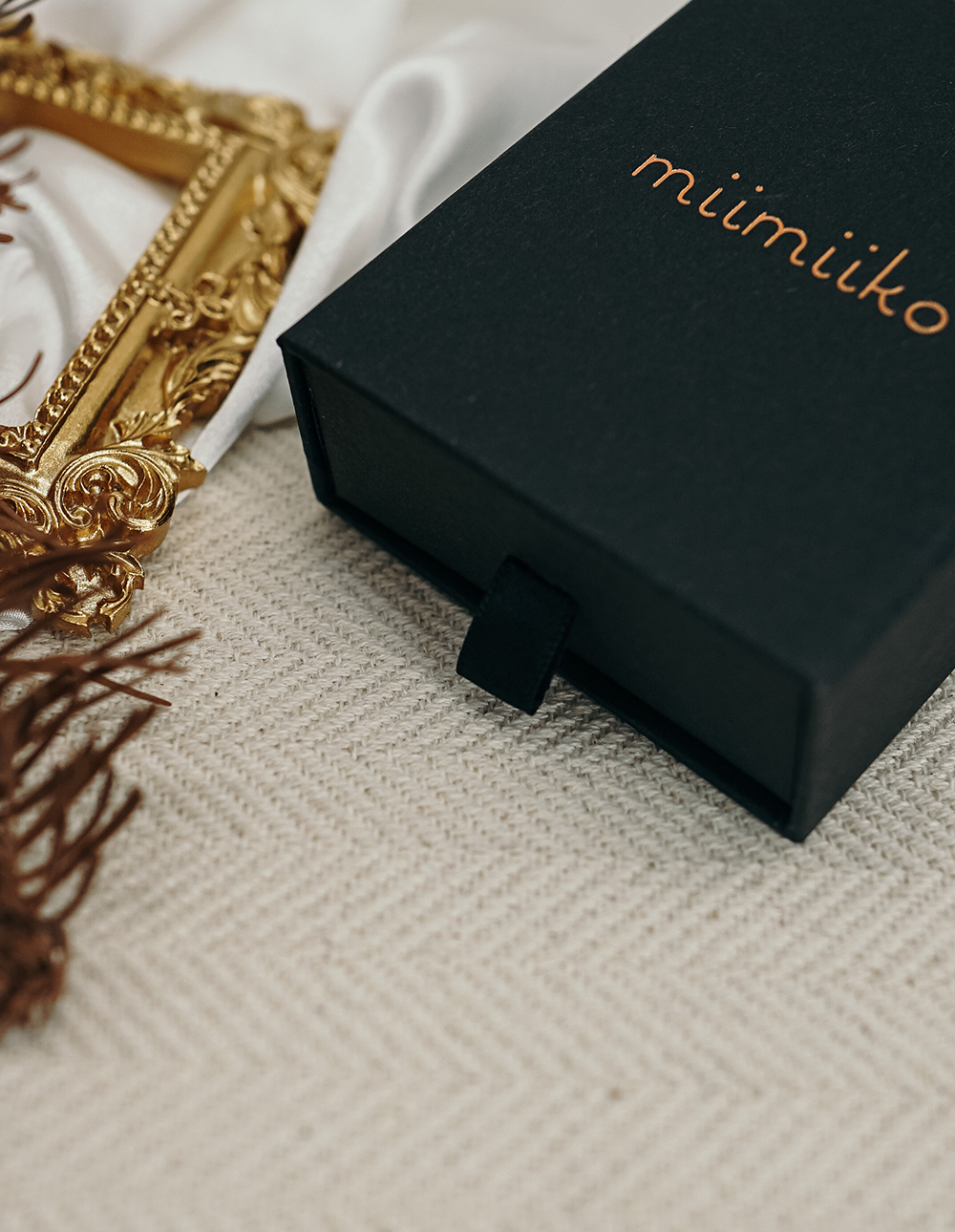 miimiiko 燙金 LOGO 飾品緞帶抽屜禮盒 ✦ S