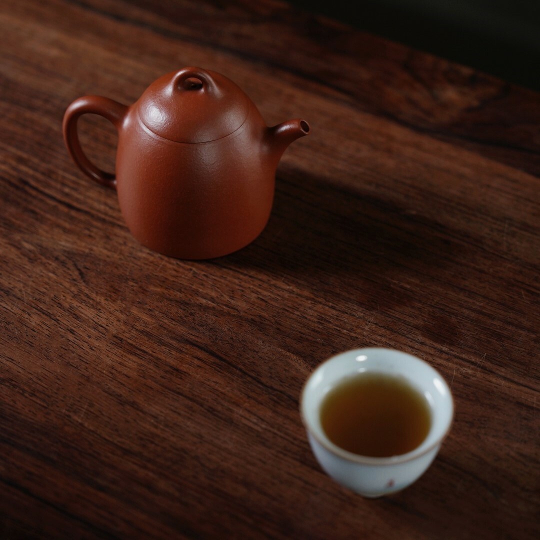 孤品，孤品，孤品【秦權】--桃園春茗，以壺為秤。 秦權雖小，有容乃大。