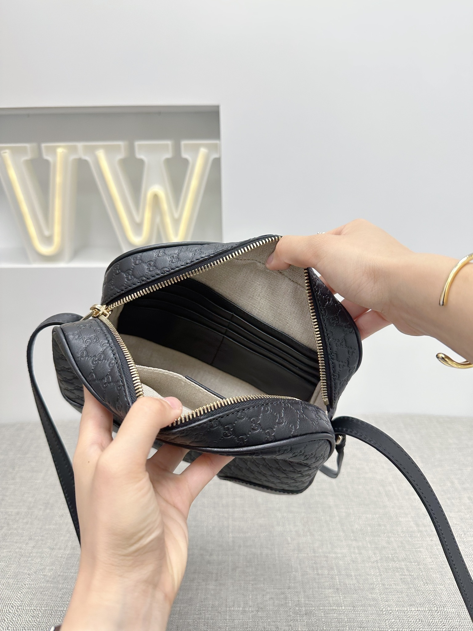 Outlet Gucci Camera Bag