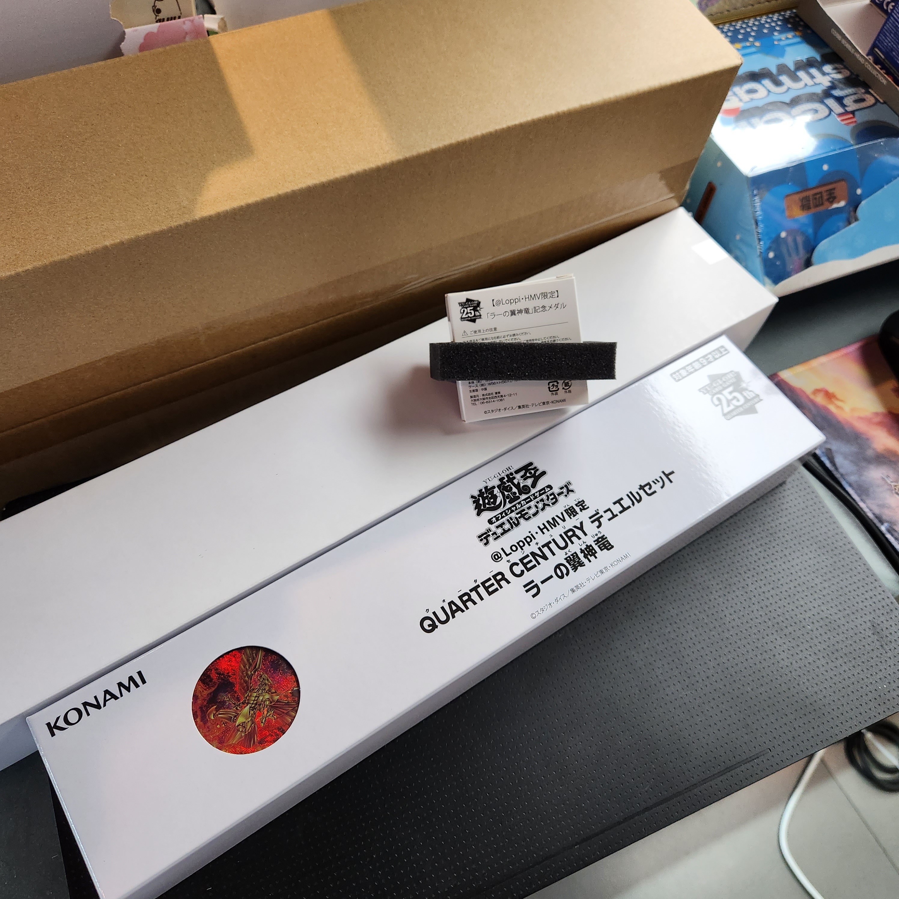 （日本直送 罕有神物！）全新 遊戲王 Yu Gi Oh 25週年 翼神龍 金碎 卡墊 + 硬幣 +OCG 珍藏卡