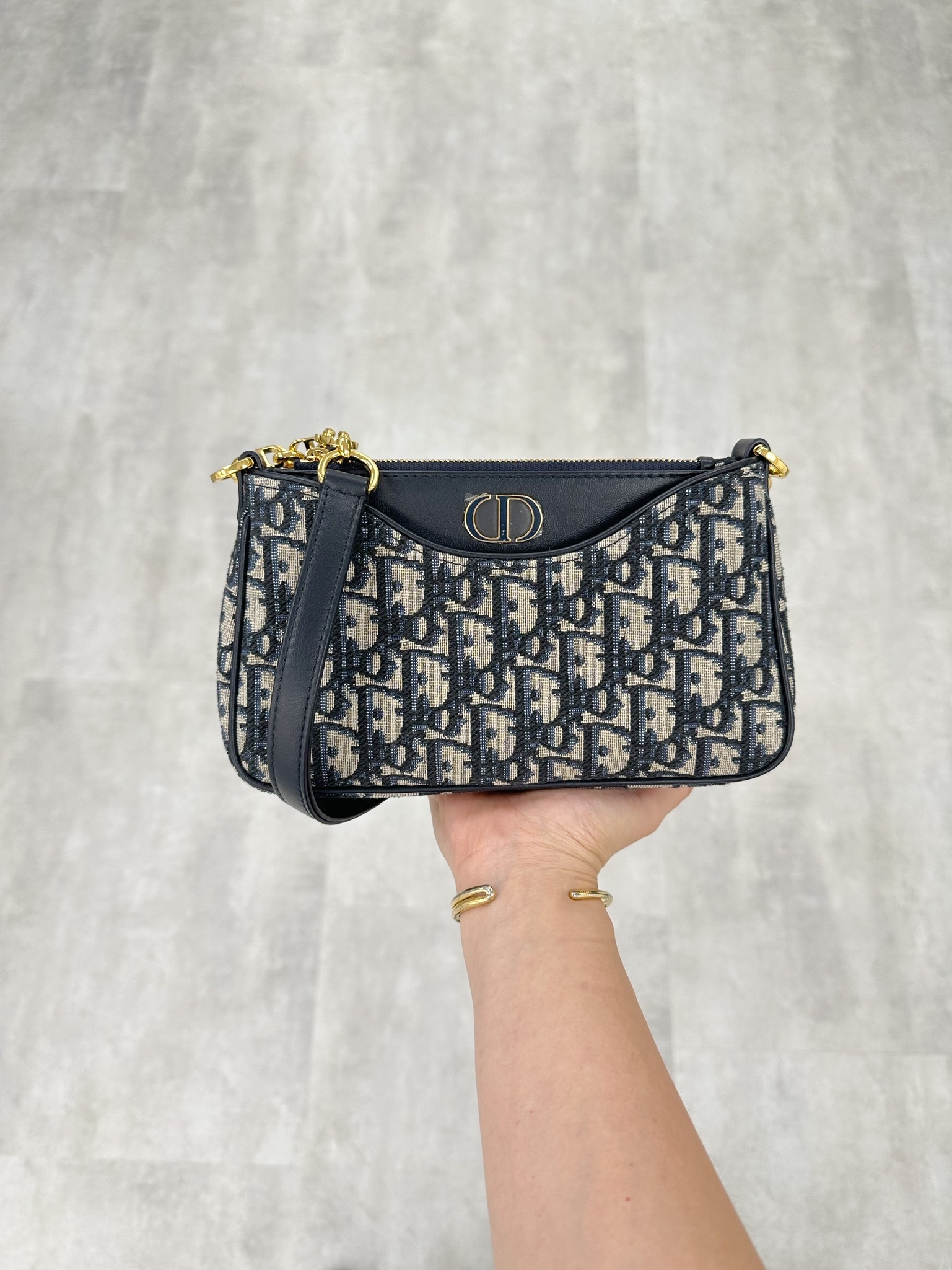 Dior 30 Montaigne Hobo Avenur Mini Bag