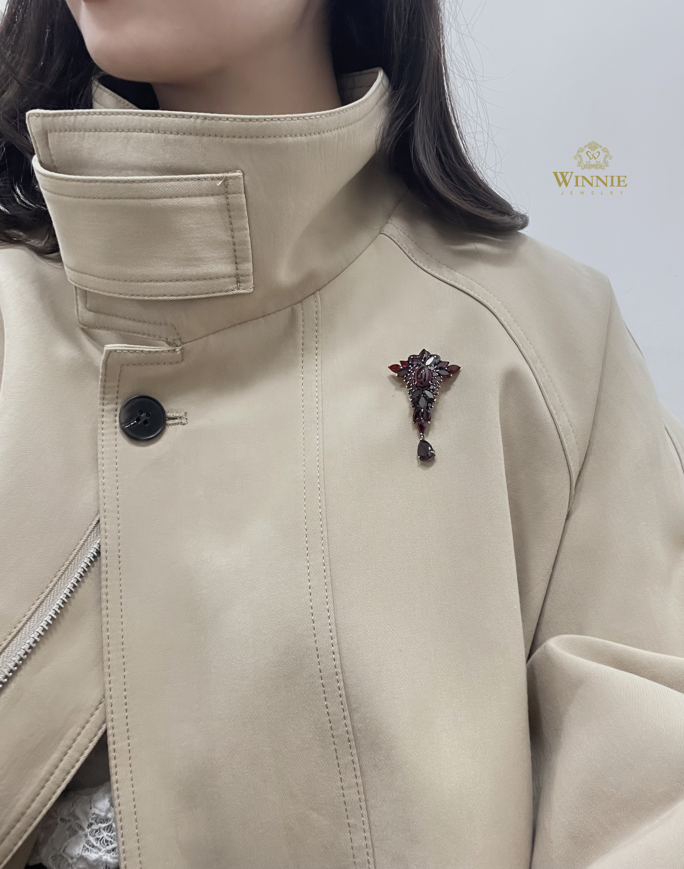 氣派石榴石胸針（OP0641）