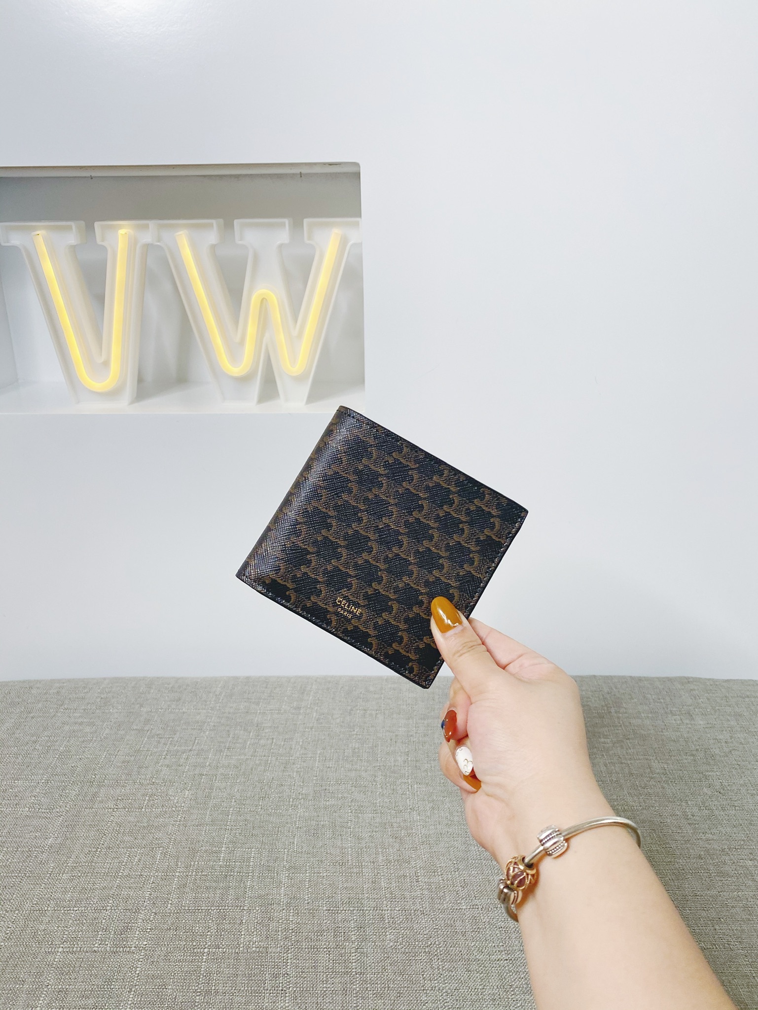 Celine Bifold Wallet (8卡）