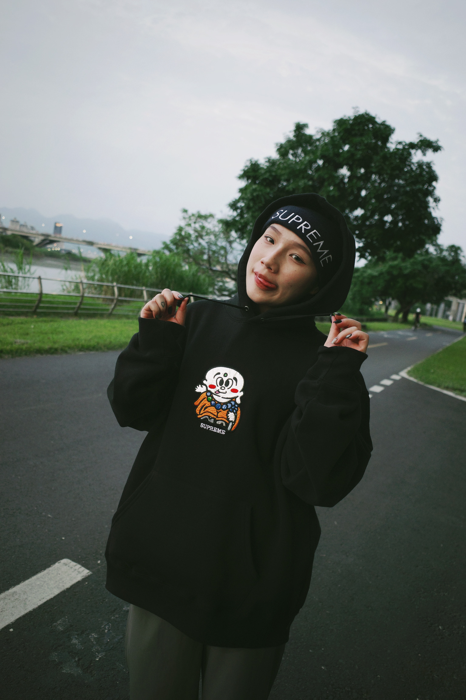 <快速出貨> Supreme 和尚 帽踢 咖/黑/灰