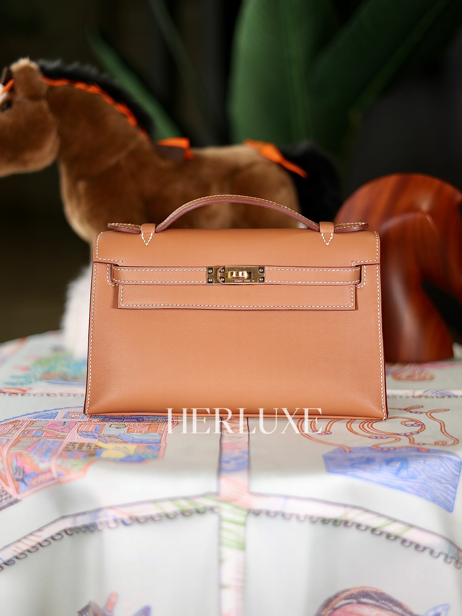 Kelly pochette 37 gold cc swift K