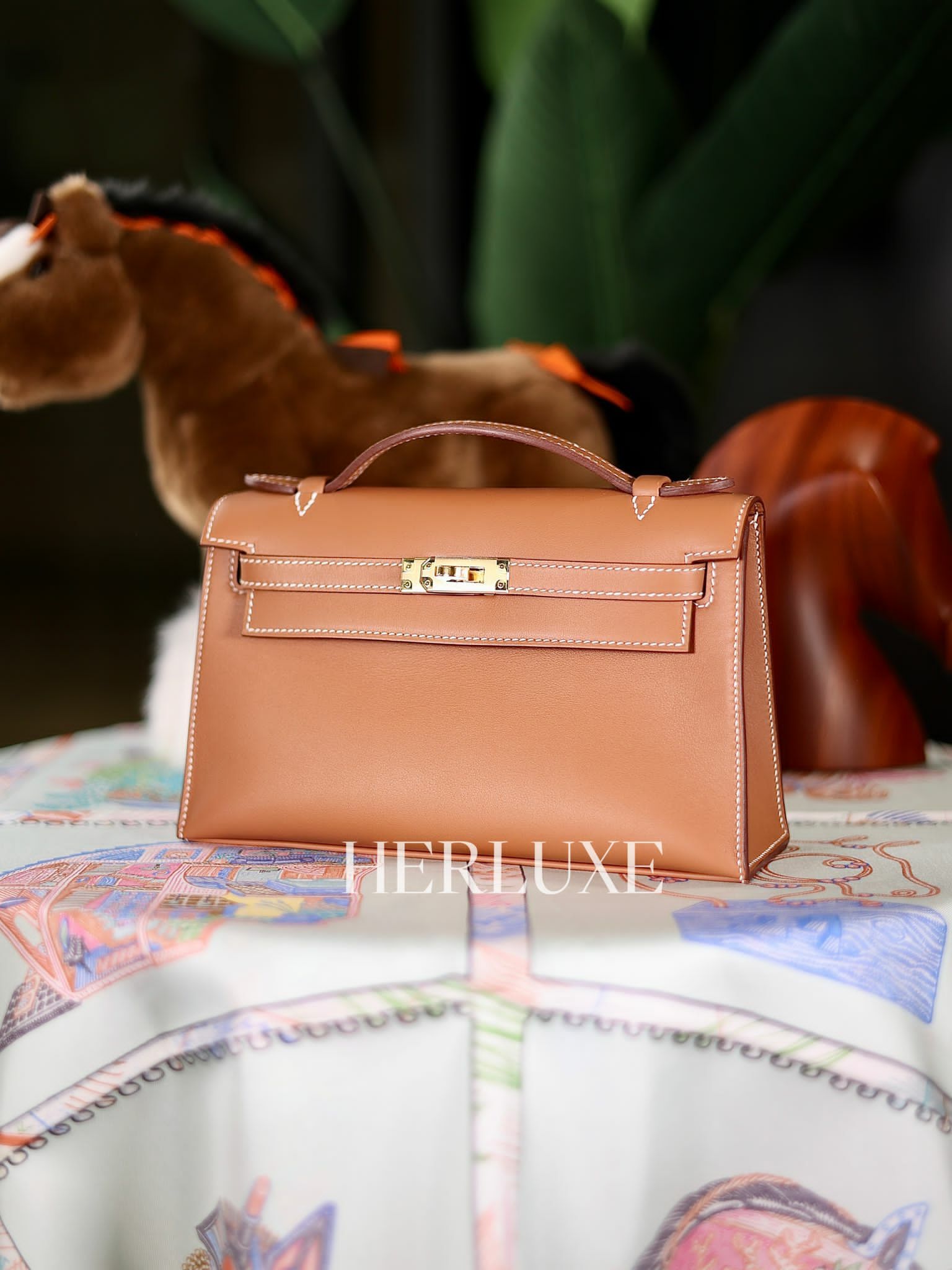 Kelly pochette 37 gold cc swift K