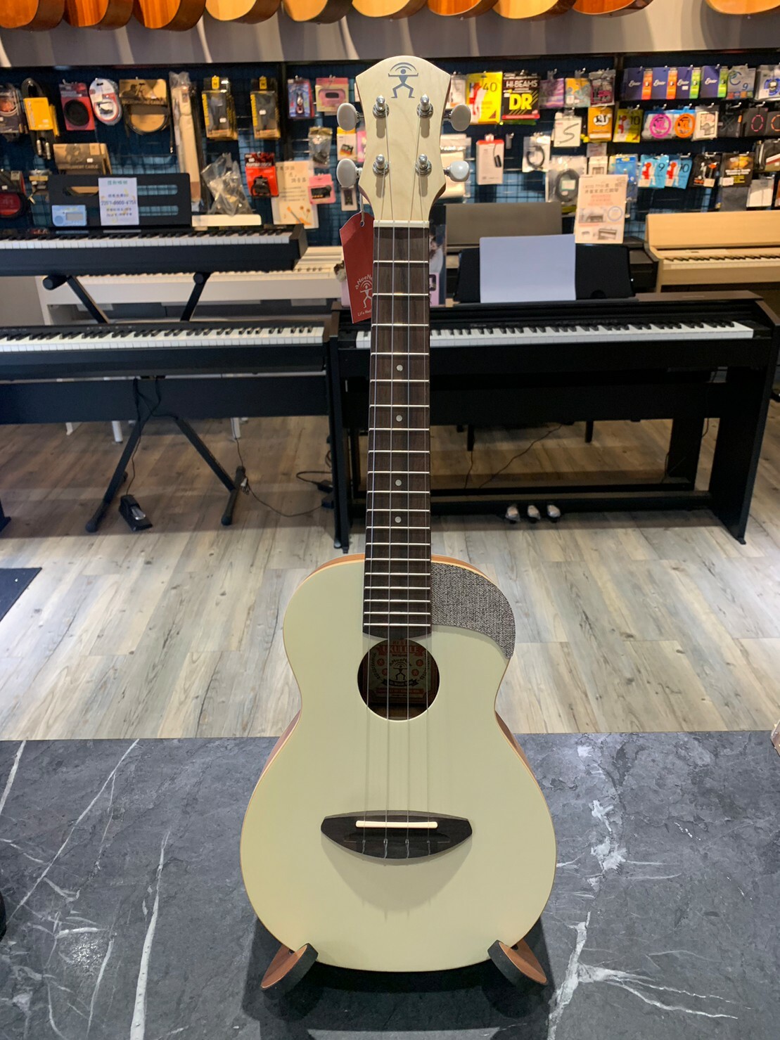 aNueNue UC10 Pantone色彩系列 23吋面單烏克麗麗