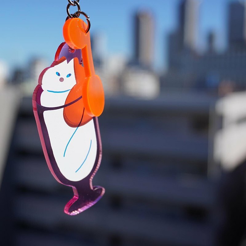 miii｜壓克力吊飾｜瓶中貓｜粉