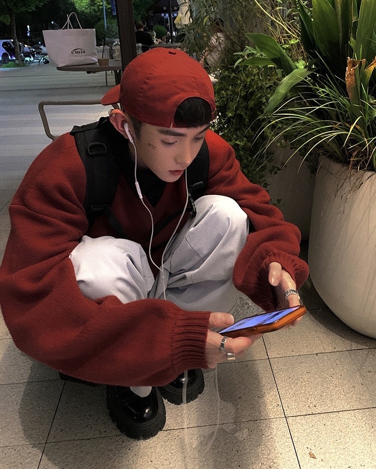 Aurocean 復古低飽和重磅棉坑V領針織毛衣