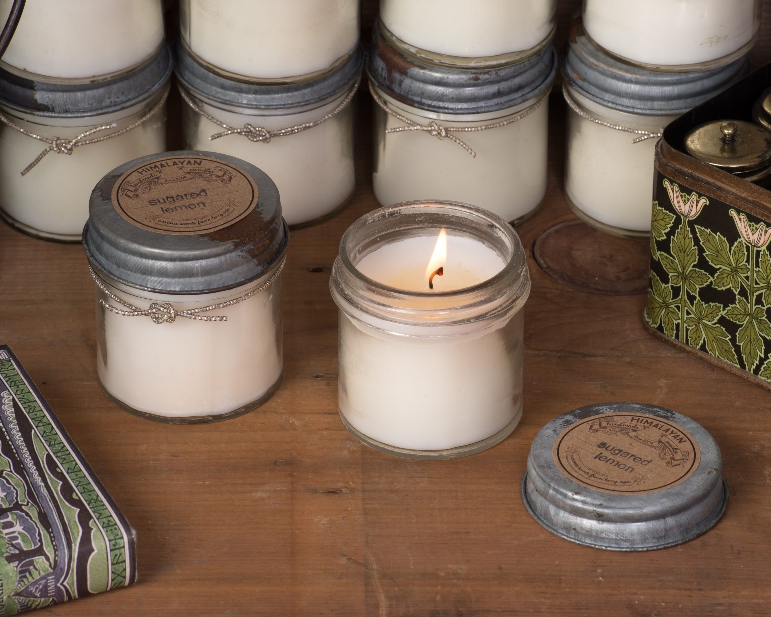 美國手工蠟燭 Lilac&Leather紫丁香皮革-鋁蓋奶油玻璃小罐