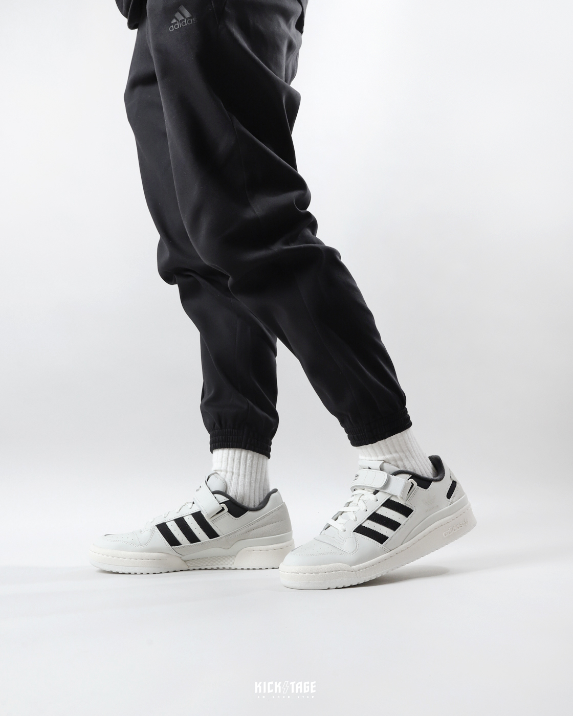 男女鞋ADIDAS FORUM LOW 白黑皮革魔鬼氈復古經典休閒鞋【IE7217】