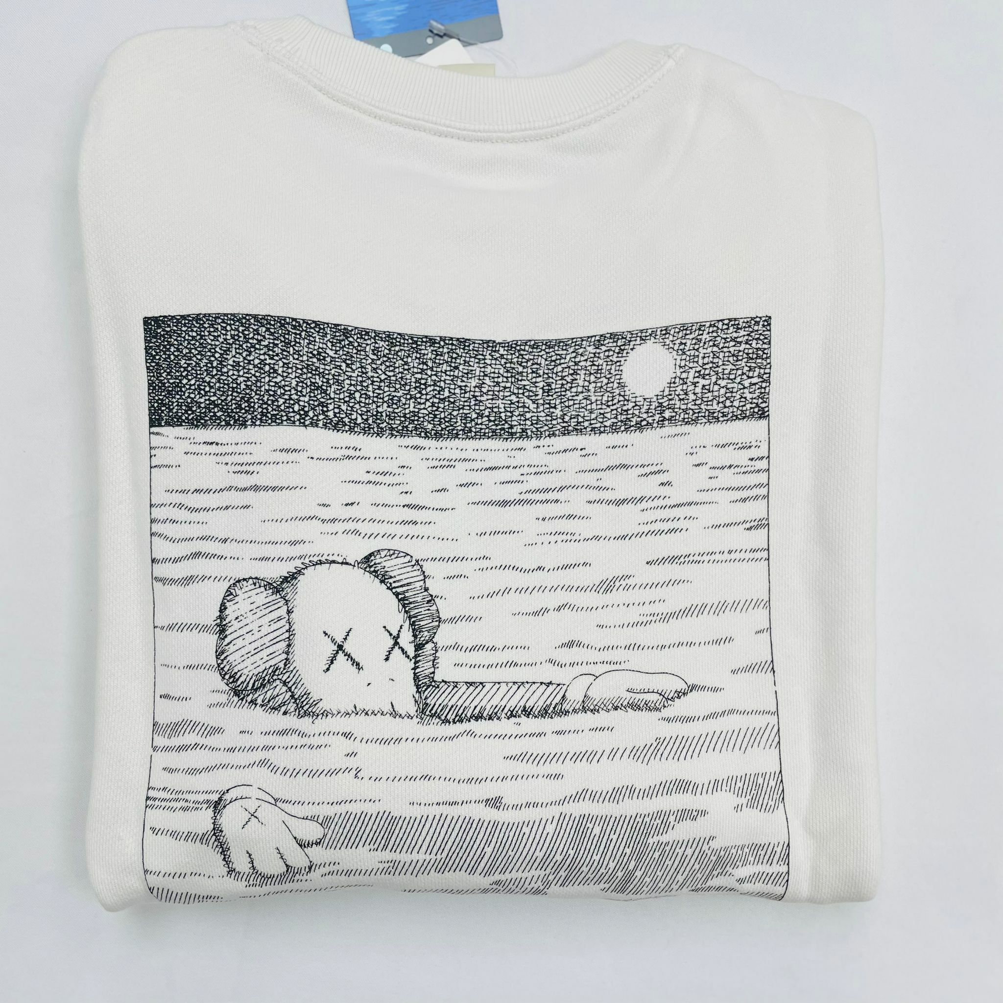UNIQLO x KAWS SWEAT LONG SLEEVE SHIRT WH (ALDULT /KIDS)