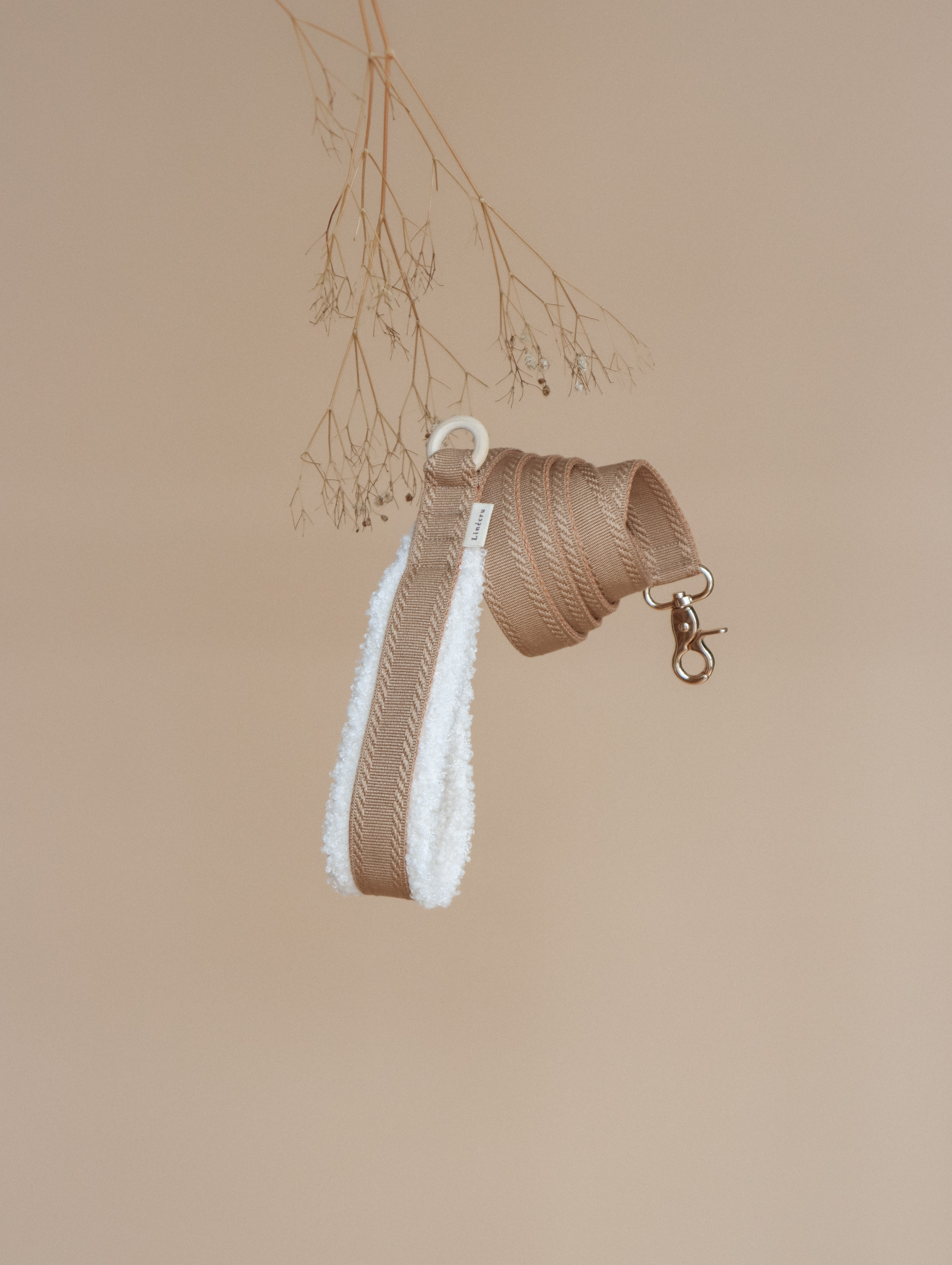 LINÉCRU｜毛絨牽繩 (咖)