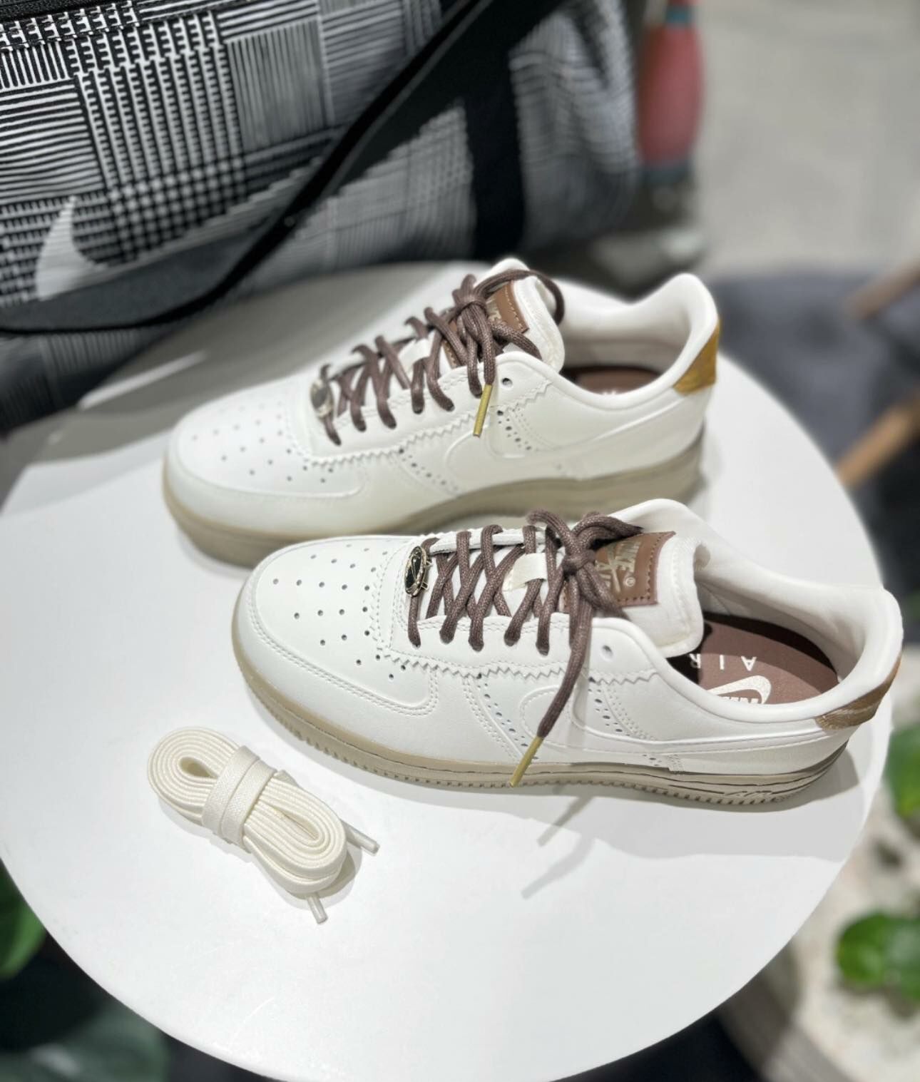 Nike Air Force 1 Low 巴洛克 美拉德 白棕 雕花