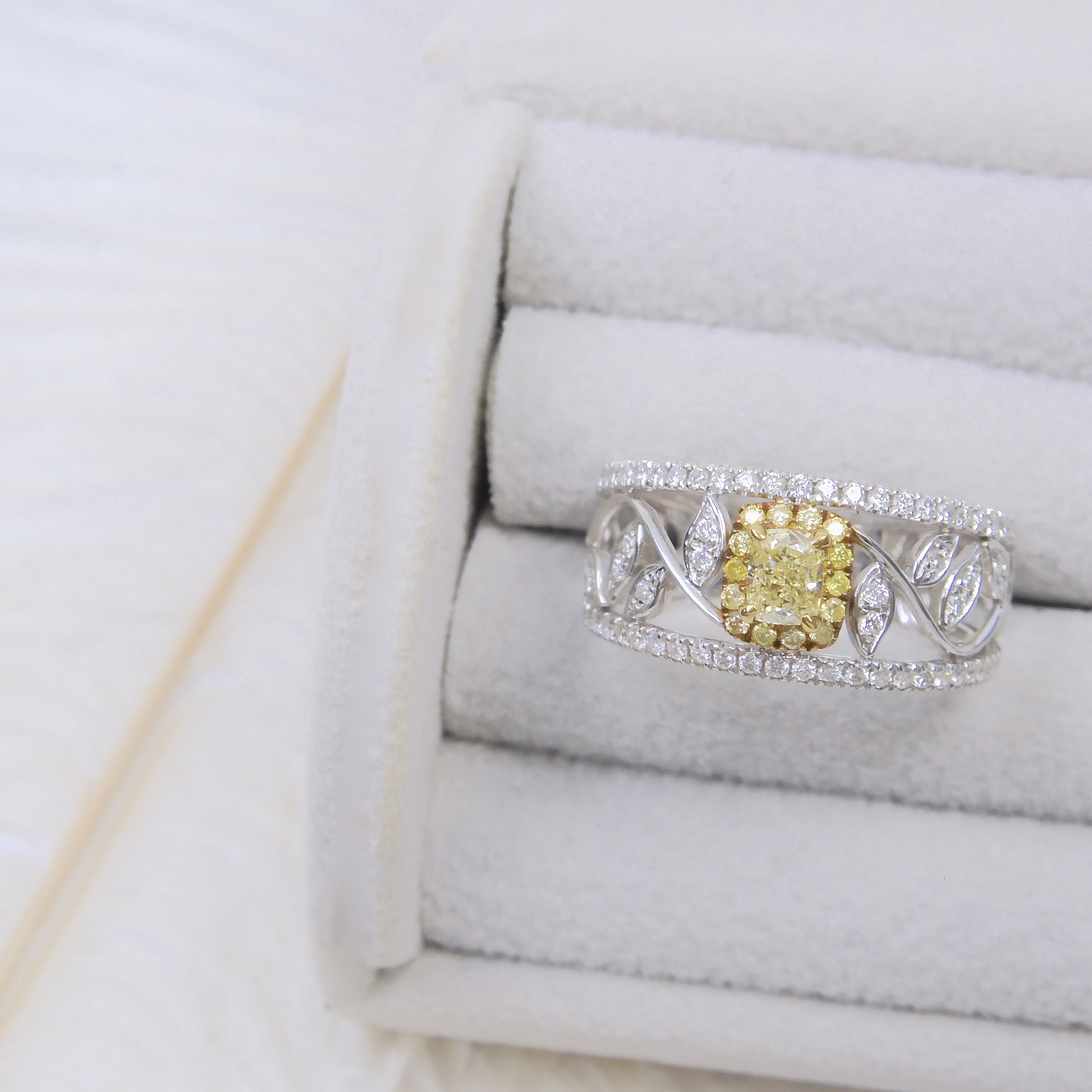 18K金 0.264ct 黃鑽戒指