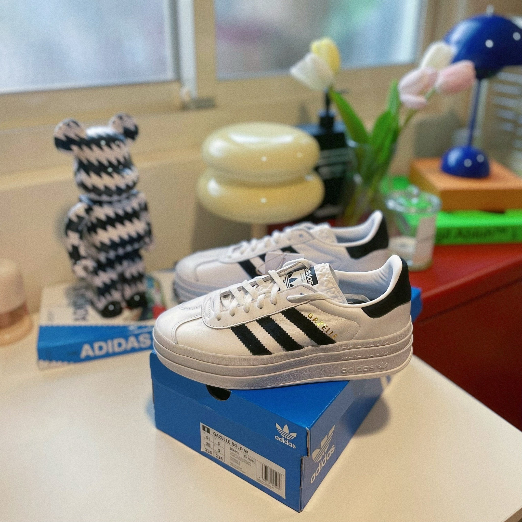 Adidas Originals Gazelle Bold Lisa同款 歐洲限定 白黑色 結構 厚底 增高 IE7853