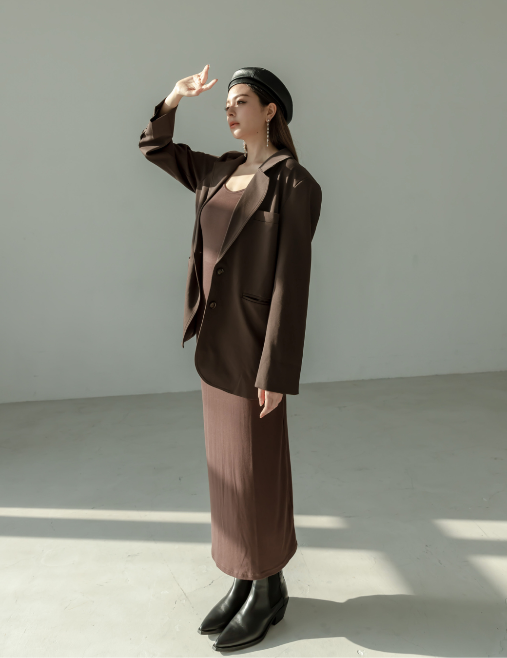 微辣細肩帶親膚長洋（咖色/2尺寸）