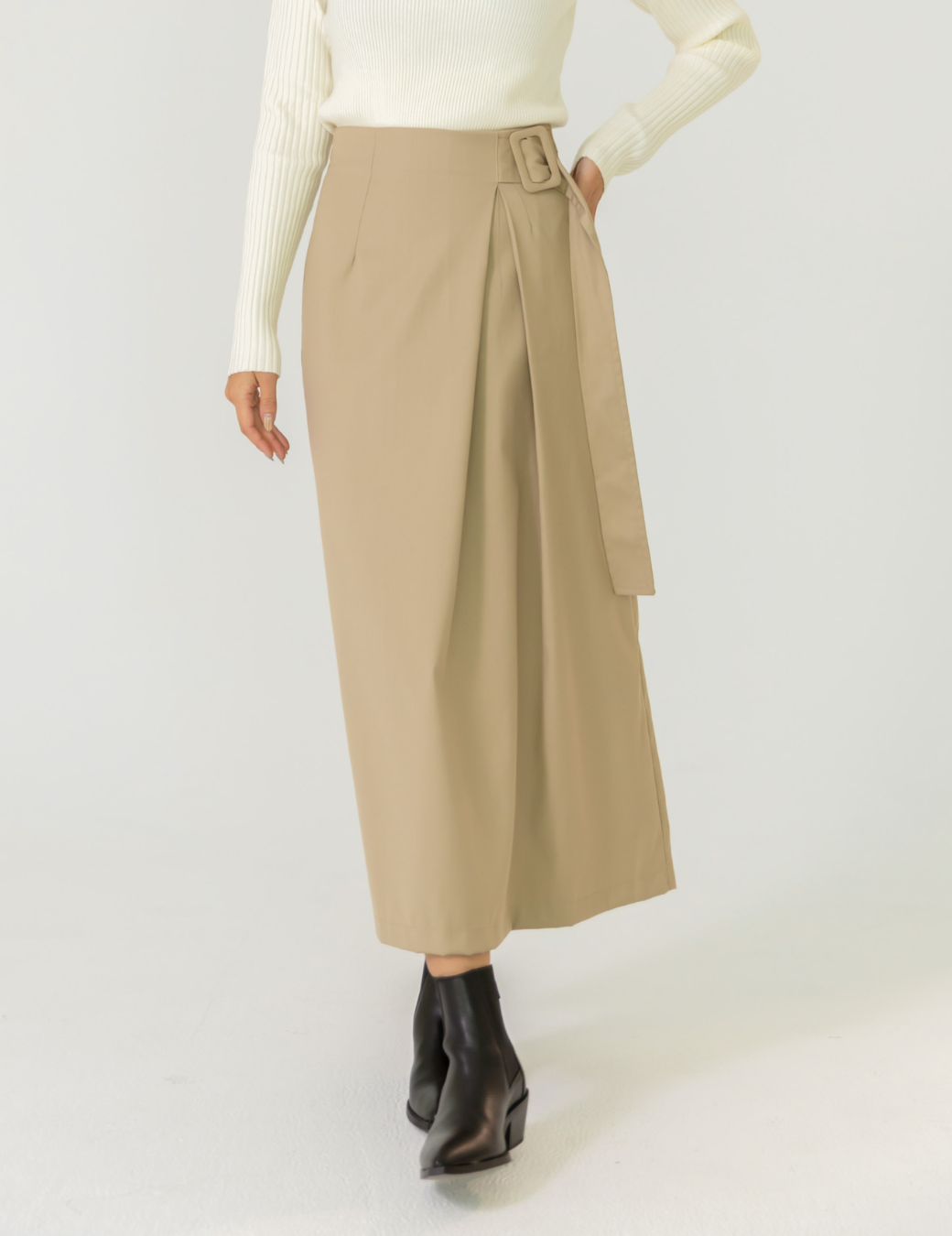 側扣環造型西裝裙（卡其色/3尺寸）